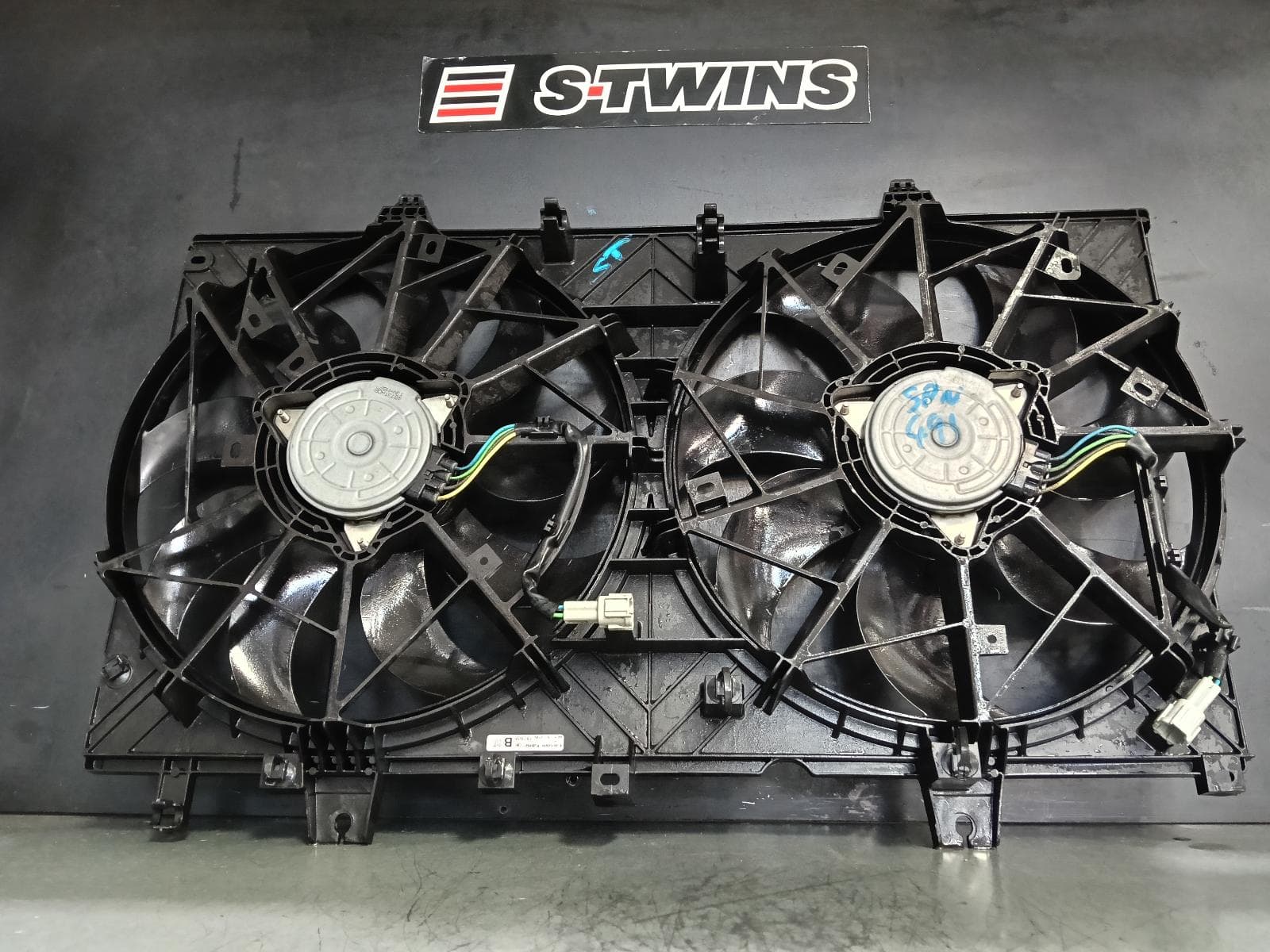 Used auto part listing image: 2018 NISSAN XTRAIL FAN DUAL FAN ASSY, T32, PETROL, 2.0/2.5, 02/14-07/22 0000383455