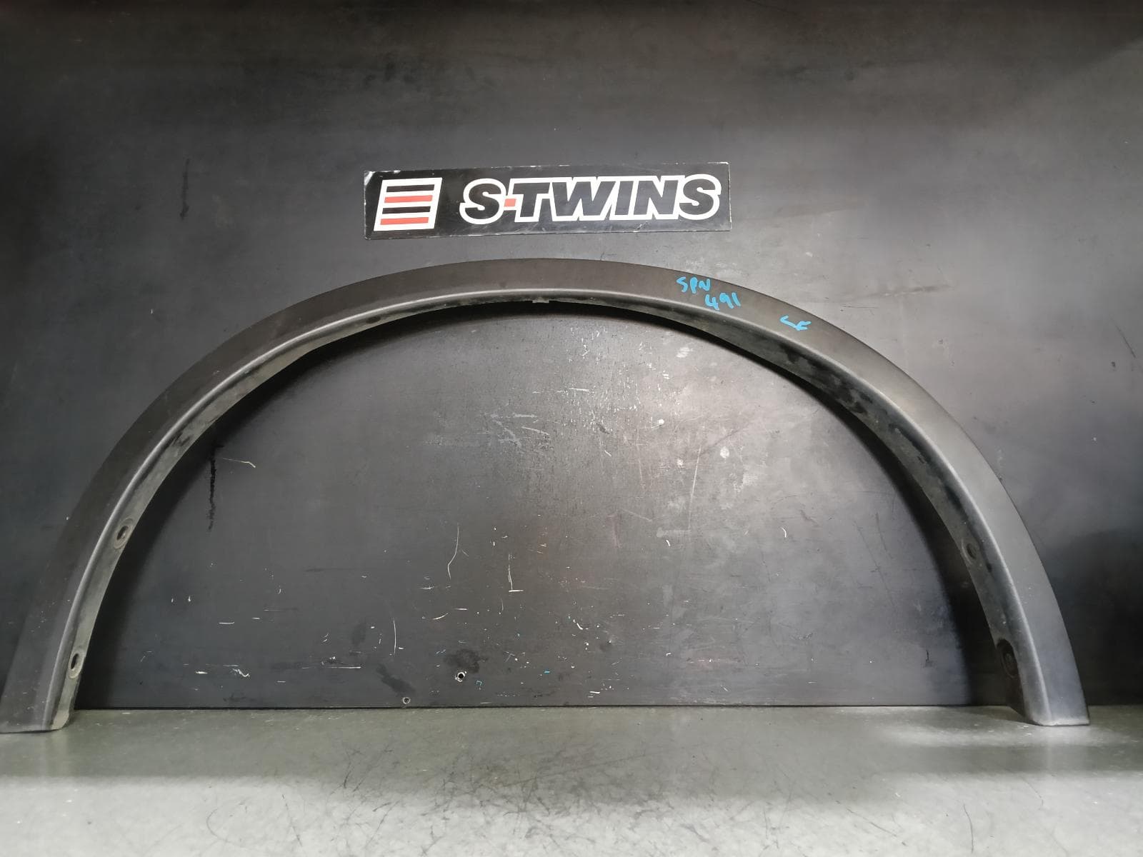 Used auto part listing image: 2018 NISSAN XTRAIL WHEEL ARCH FLARE LH FRONT, T32, 02/14-07/22 0000383462
