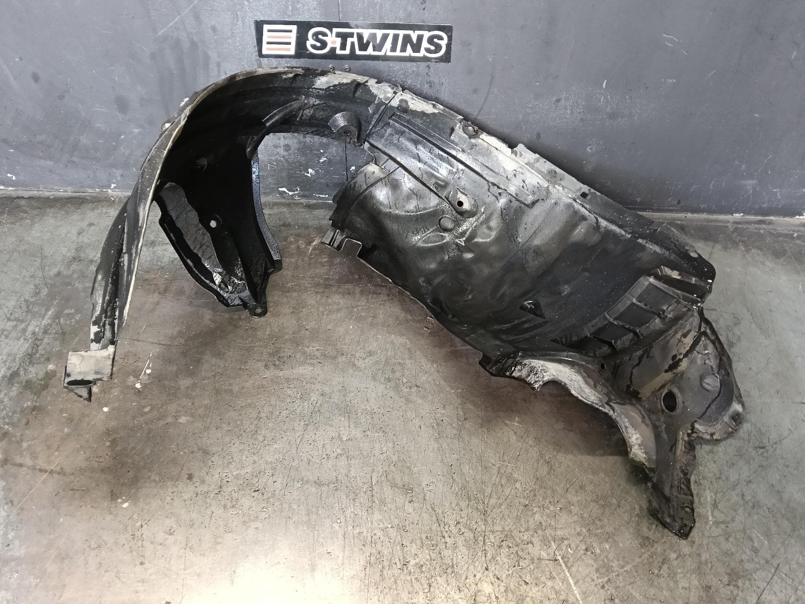 Used auto part listing image: 2018 NISSAN XTRAIL RIGHT GUARD LINER T32, FRONT, 02/14-07/22 0000379862