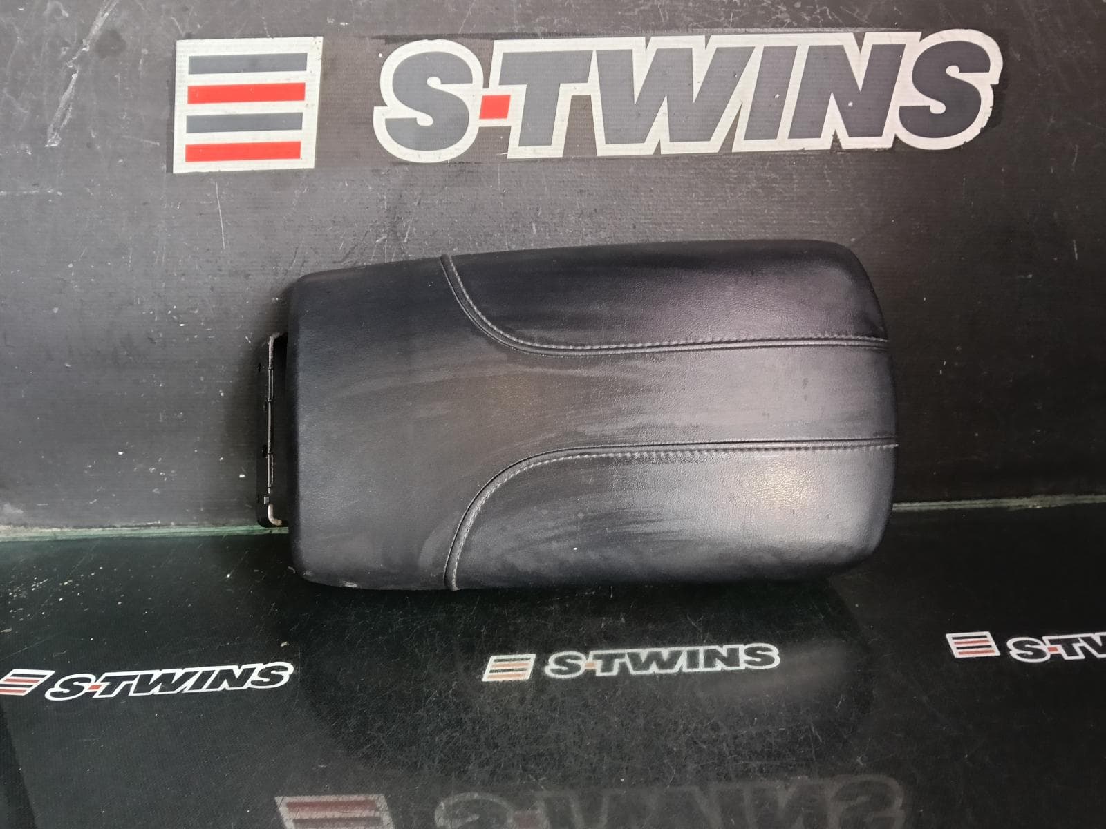 Used auto part listing image: 2018 NISSAN XTRAIL CONSOLE T32, 02/14-07/22 0000379965