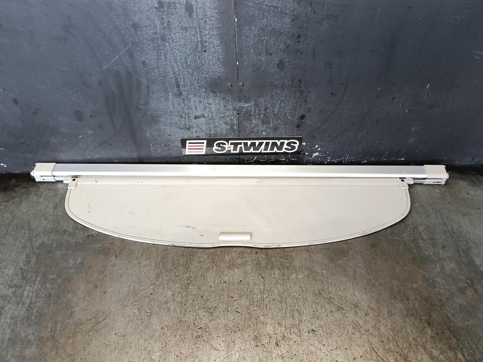 Used auto part listing image: 2018 NISSAN XTRAIL PARCEL SHELF CARGO BLIND CARGO BLIND, GREY, 5 SEATER TYPE, T32, 02/14-07/22 0000379968