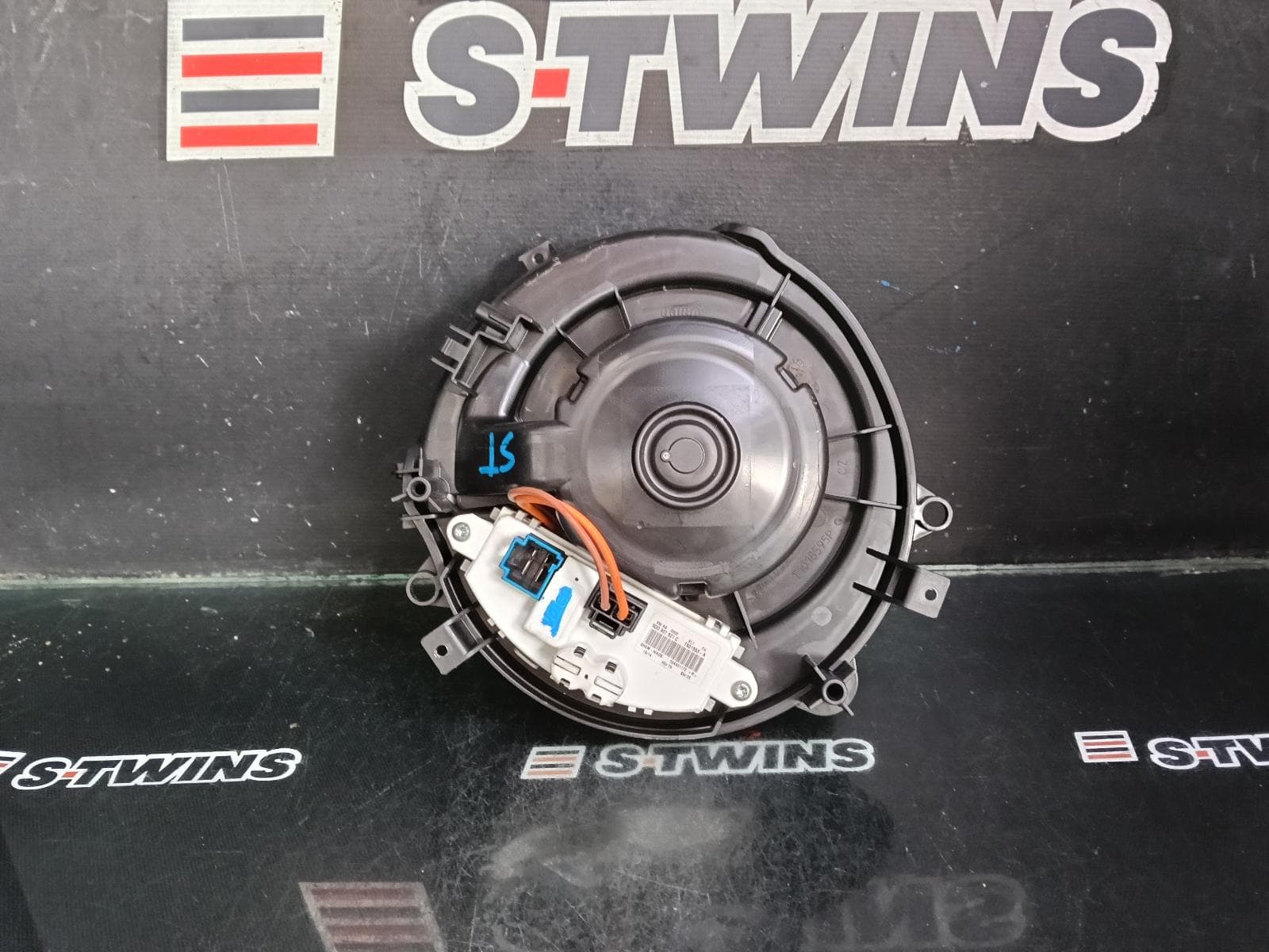 Used auto part listing image: 2014 VOLKSWAGEN GOLF HEATER FAN MOTOR GEN 7, 11/12-08/20 0000386265