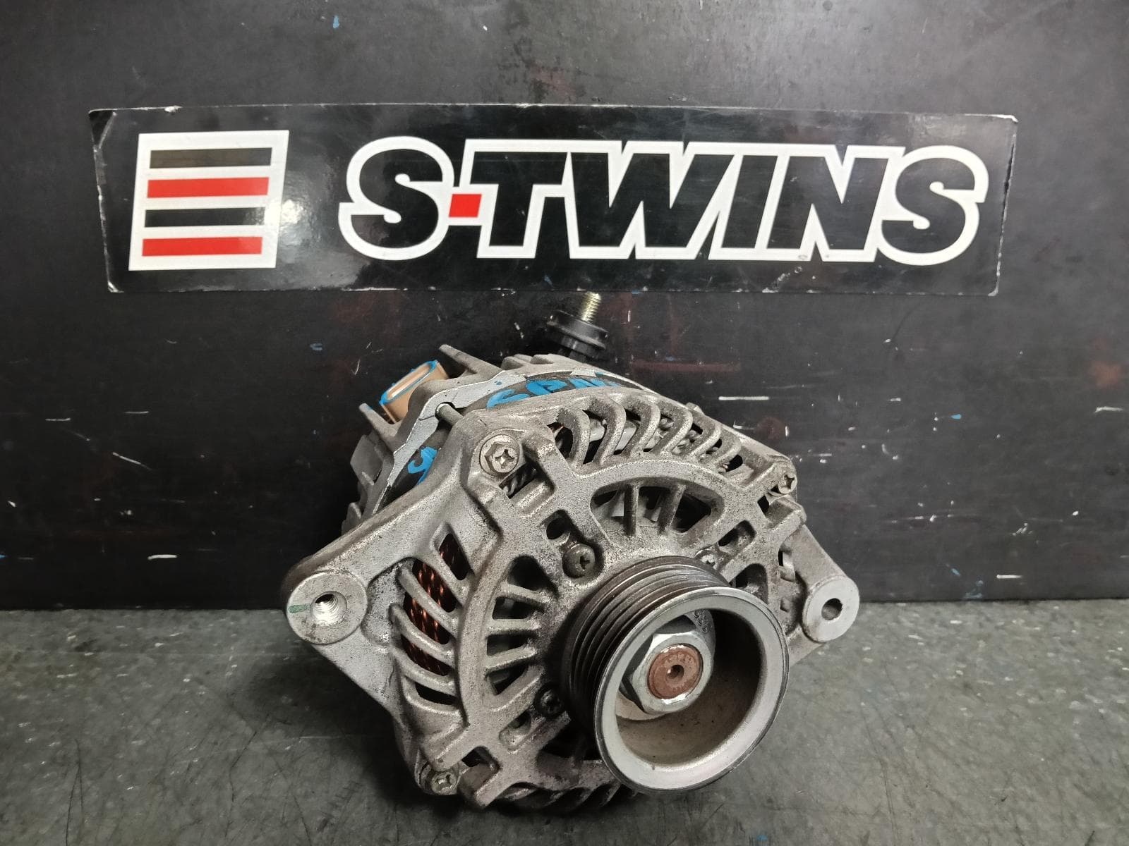 Used auto part listing image: 2012 SUBARU OUTBACK ALTERNATOR PETROL, 2.5, EJ25 (6TH VIN = 9), 5TH GEN, 05/09-09/12 0000390554