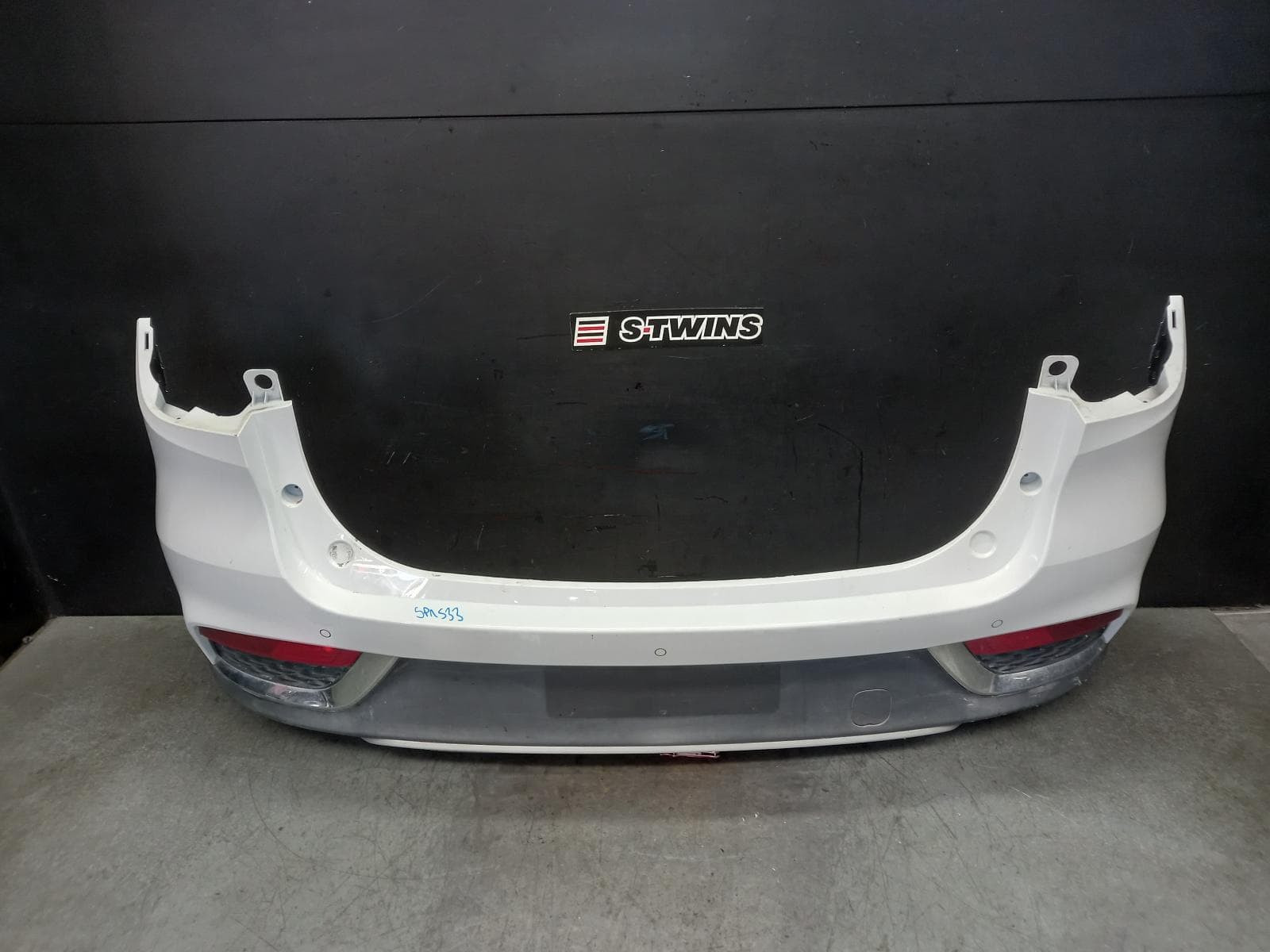 Used auto part listing image: 2022 MG ZS REAR BUMPER AZS1, BUMPER BAR, ZS TYPE, 09/17- 0000405434