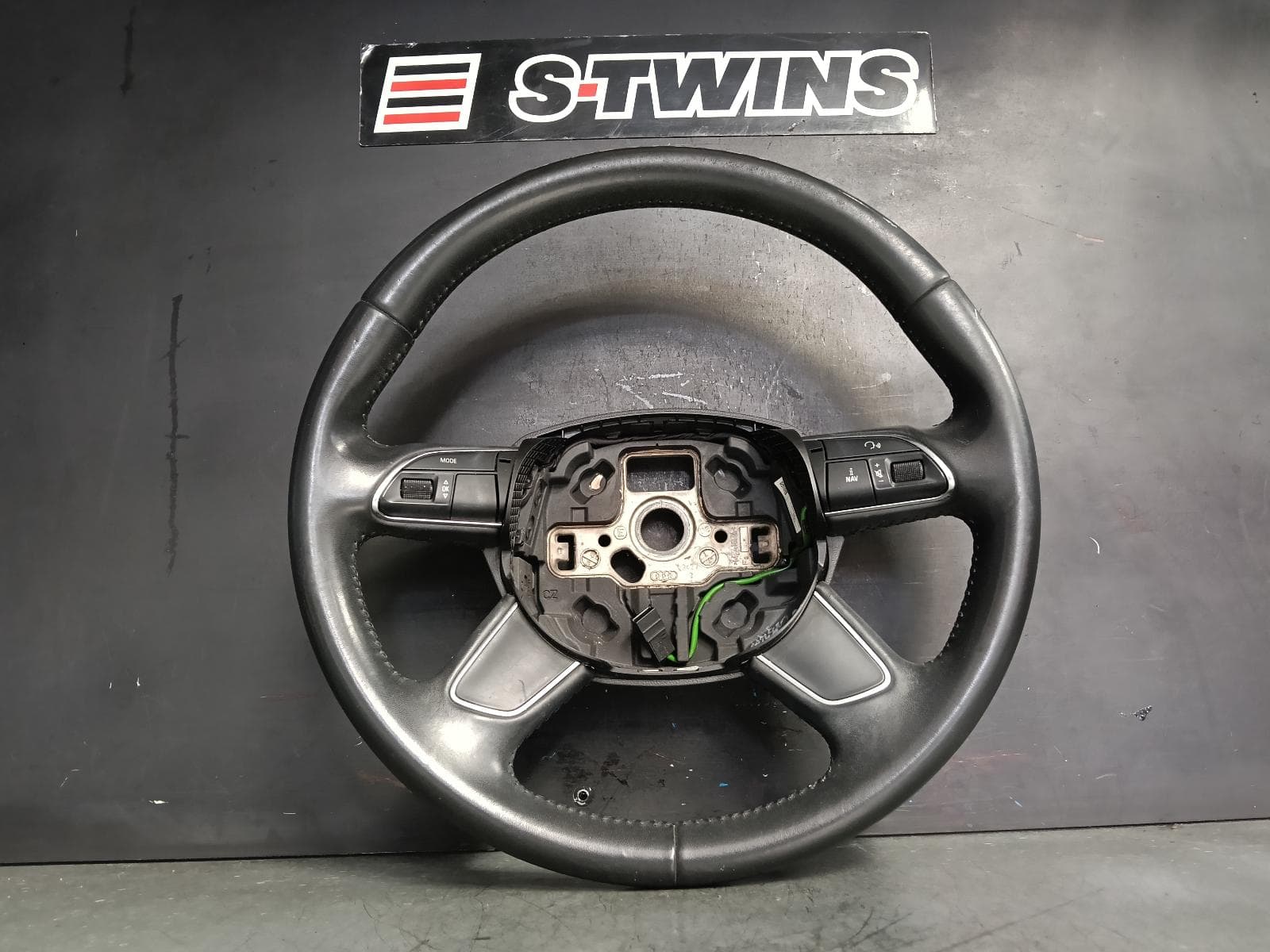 Used auto part listing image: 2013 AUDI Q5 STEERING WHEEL STANDARD TYPE, 4 SPOKE, 8R, 12/08-01/17 0000380943