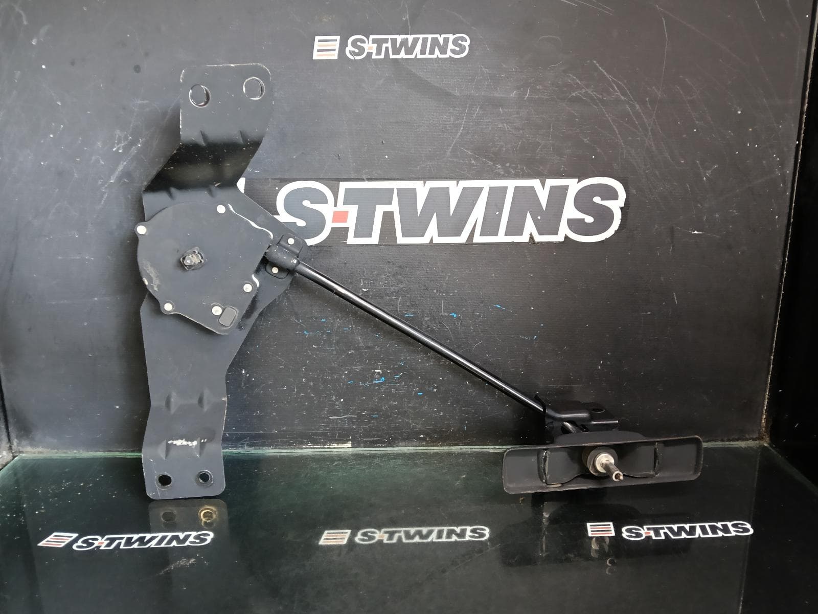 Used auto part listing image: 2018 HYUNDAI ILOAD/IMAX SPARE WHEEL WINCH TQ, 11/07-03/21 0000381346