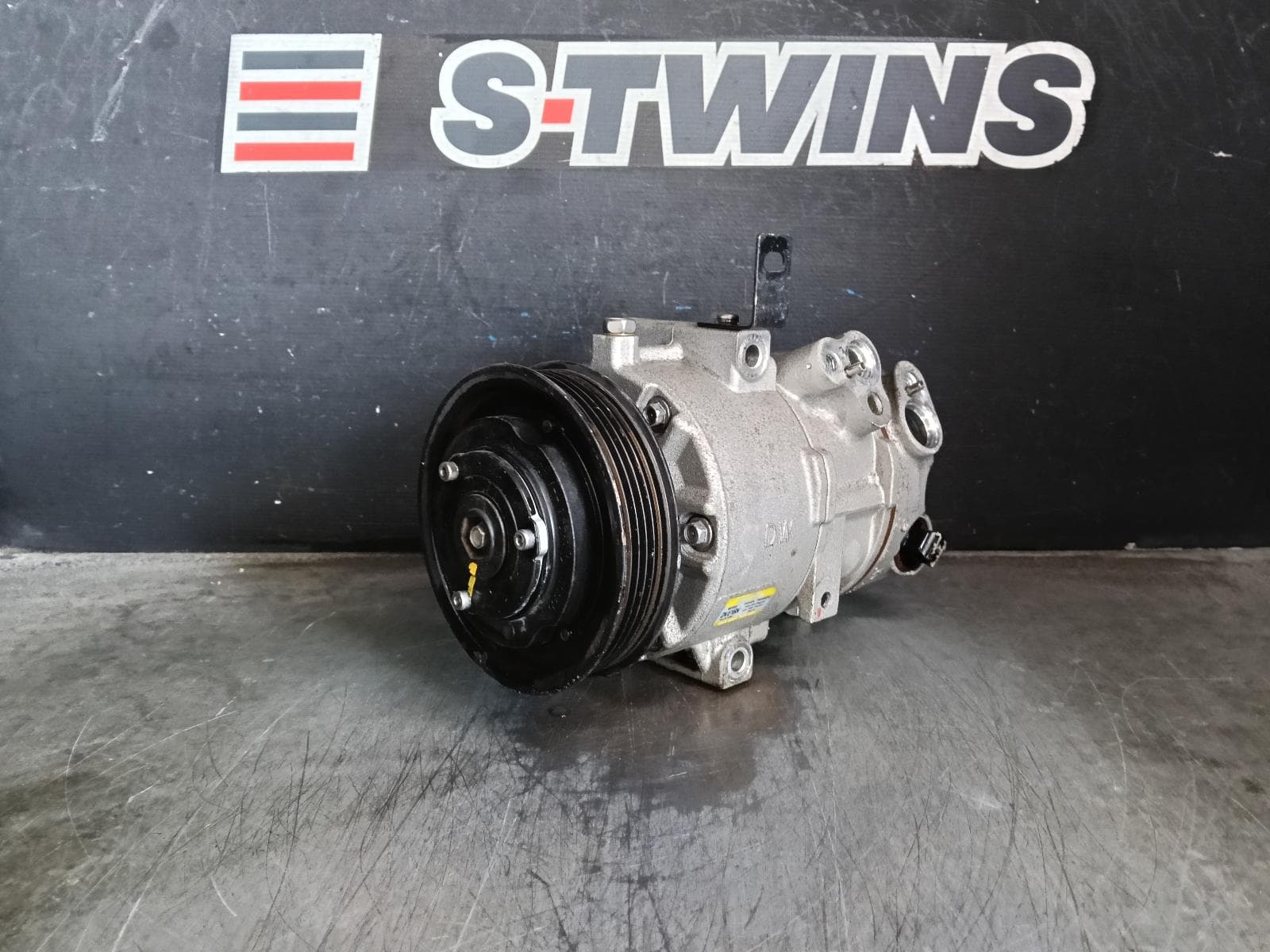 Used auto part listing image: 2017 HYUNDAI TUCSON A C COMPRESSOR TL, 1.6, G4FJ, PETROL, DOOWON, 06/15-06/18 0000380209