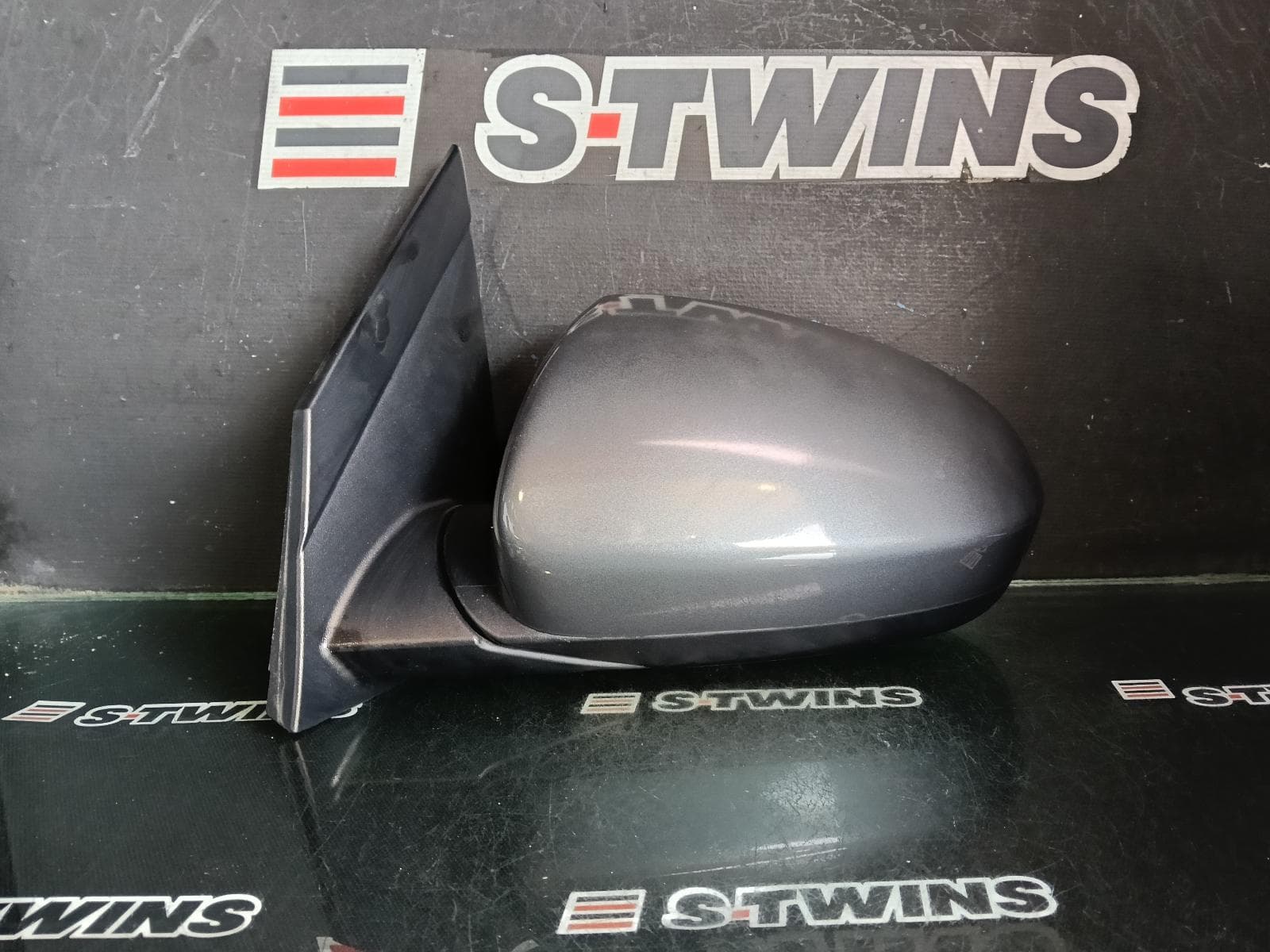 Used auto part listing image: 2017 HYUNDAI TUCSON LEFT DOOR MIRROR TL, ACTIVE/ACTIVE X, NON INDICATOR, NON HEATED TYPE, 06/15-06/18 0000380035