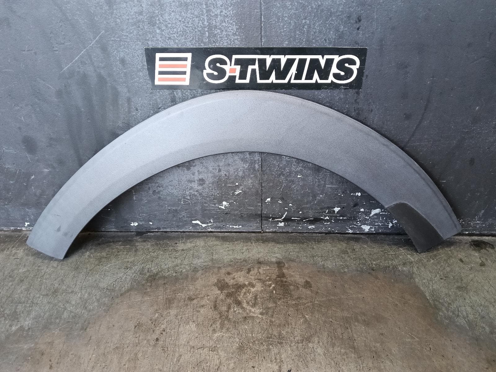 Used auto part listing image: 2017 HYUNDAI TUCSON WHEEL ARCH FLARE LH FRONT, TL, ACTIVE/ELITE/HIGHLANDER, 06/15-01/21 0000380031