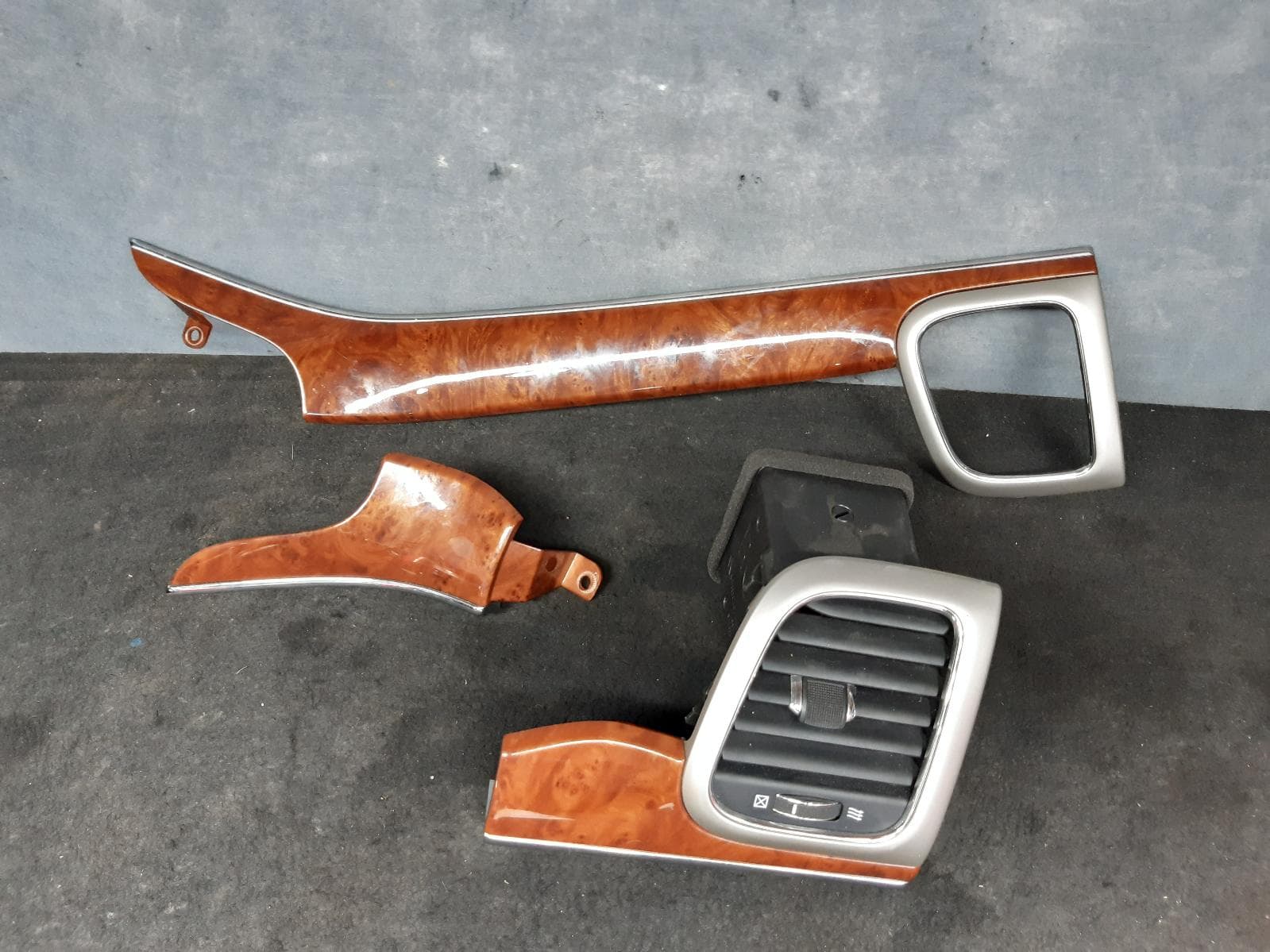 Used auto part listing image: 2012 JEEP GRANDCHEROKEE DASH ASSEMBLY LIMITED, WK, 10/10- 0000098048