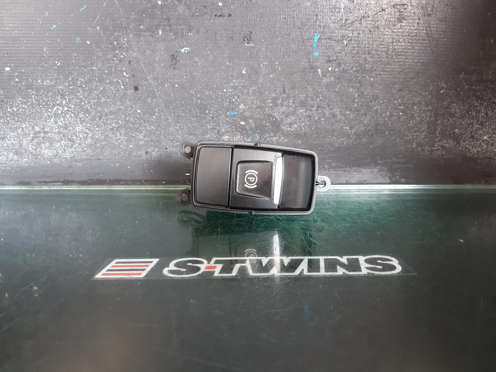 Used auto part listing image: 2019 BMW X1 ELECT PARK SWITCH, F48, 08/15-06/22 0000229616