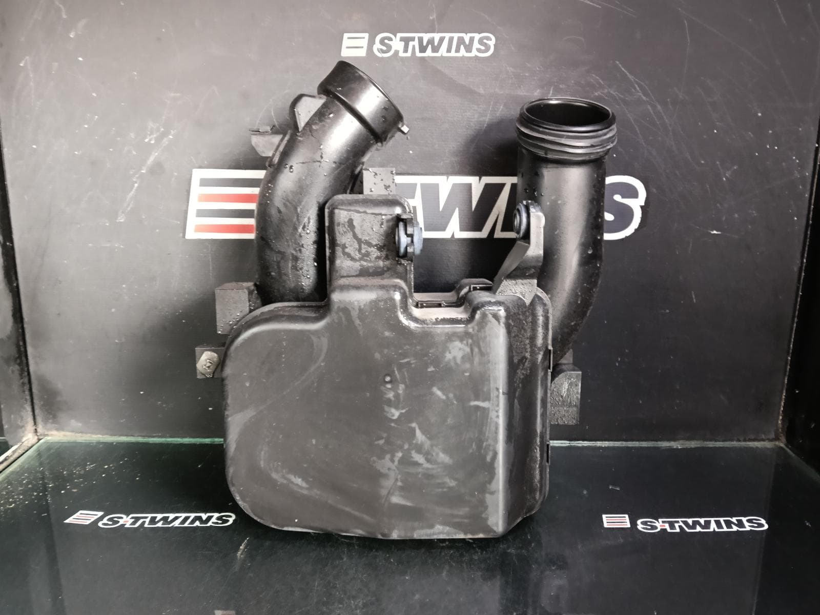 Used auto part listing image: 2019 HYUNDAI I30 AIR CLEANER BOX AIR RESONATOR, PD, 03/17- 0000380506