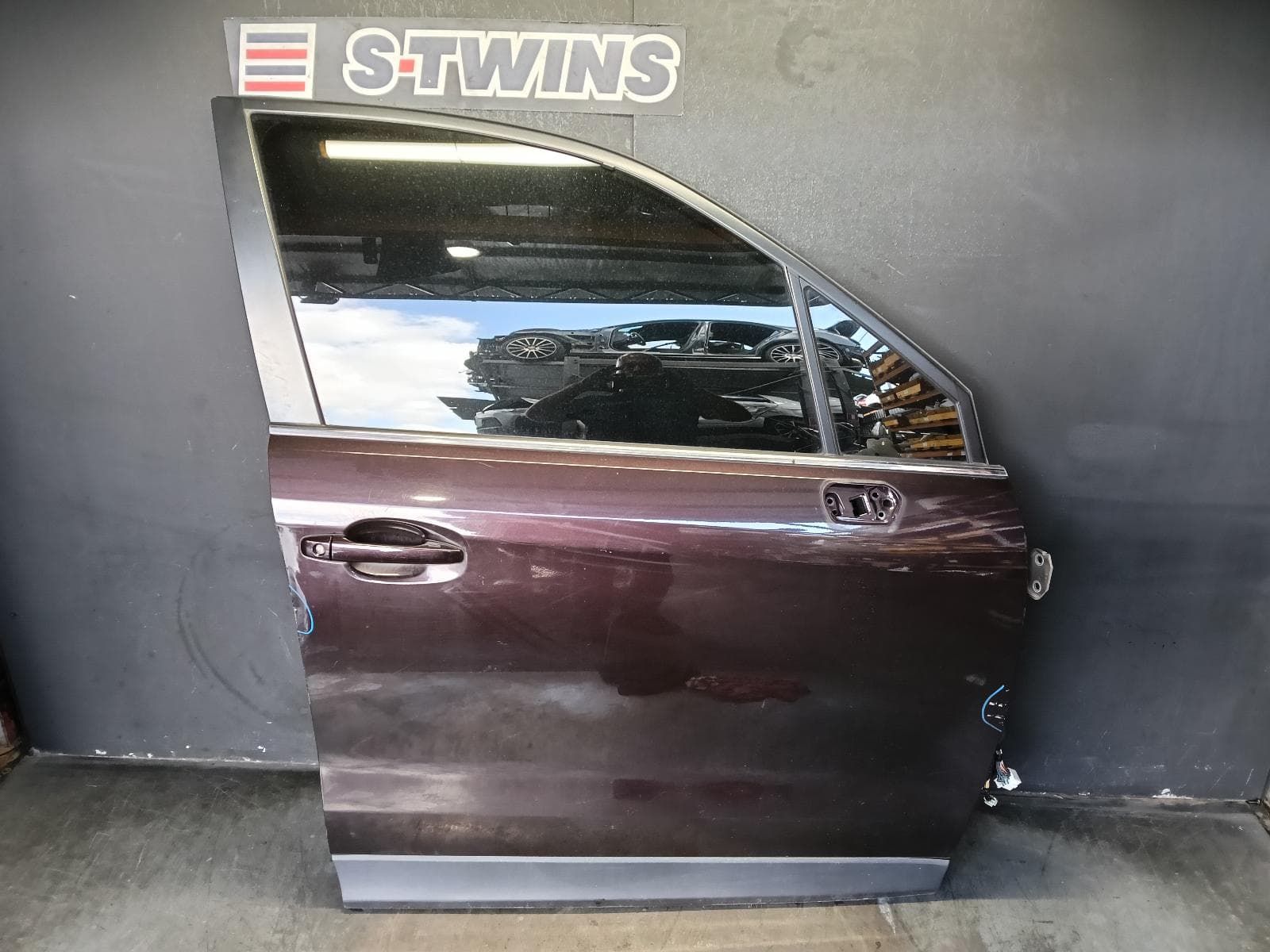 Used auto part listing image: 2013 SUBARU FORESTER RIGHT FRONT DOOR SJ, 12/12-08/18 0000380383