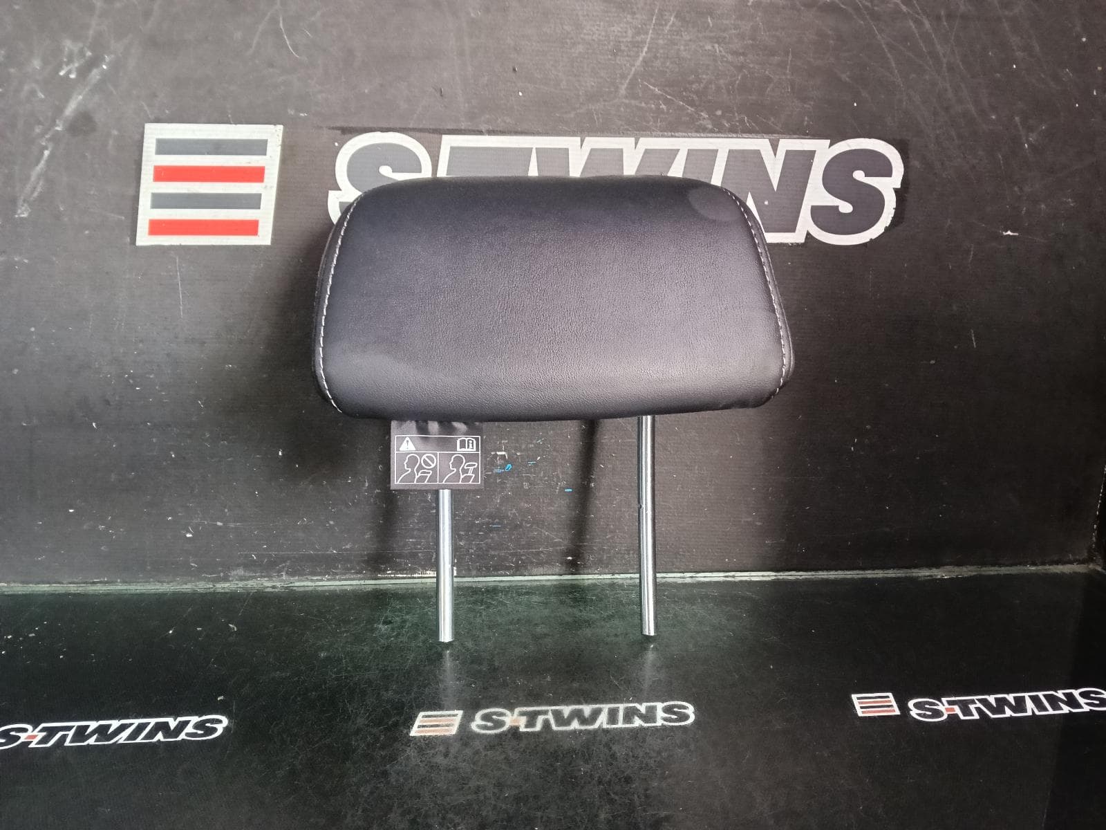 Used auto part listing image: 2013 SUBARU FORESTER HEADREST LH REAR, LEATHER, SJ, 01/13-08/18 0000380696