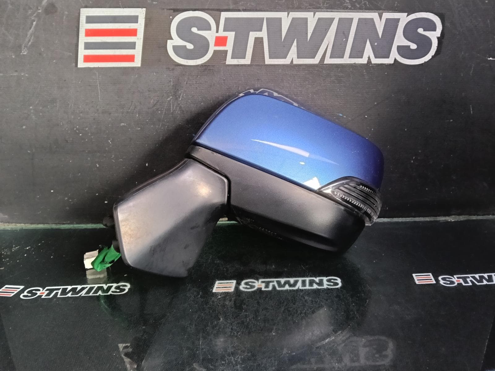 Used auto part listing image: 2016 SUBARU FORESTER LEFT DOOR MIRROR SJ, W/ FLASHER, NON HEATED, NON BLINDSPOT, (5 WIRE), 09/12-08/18 0000380355