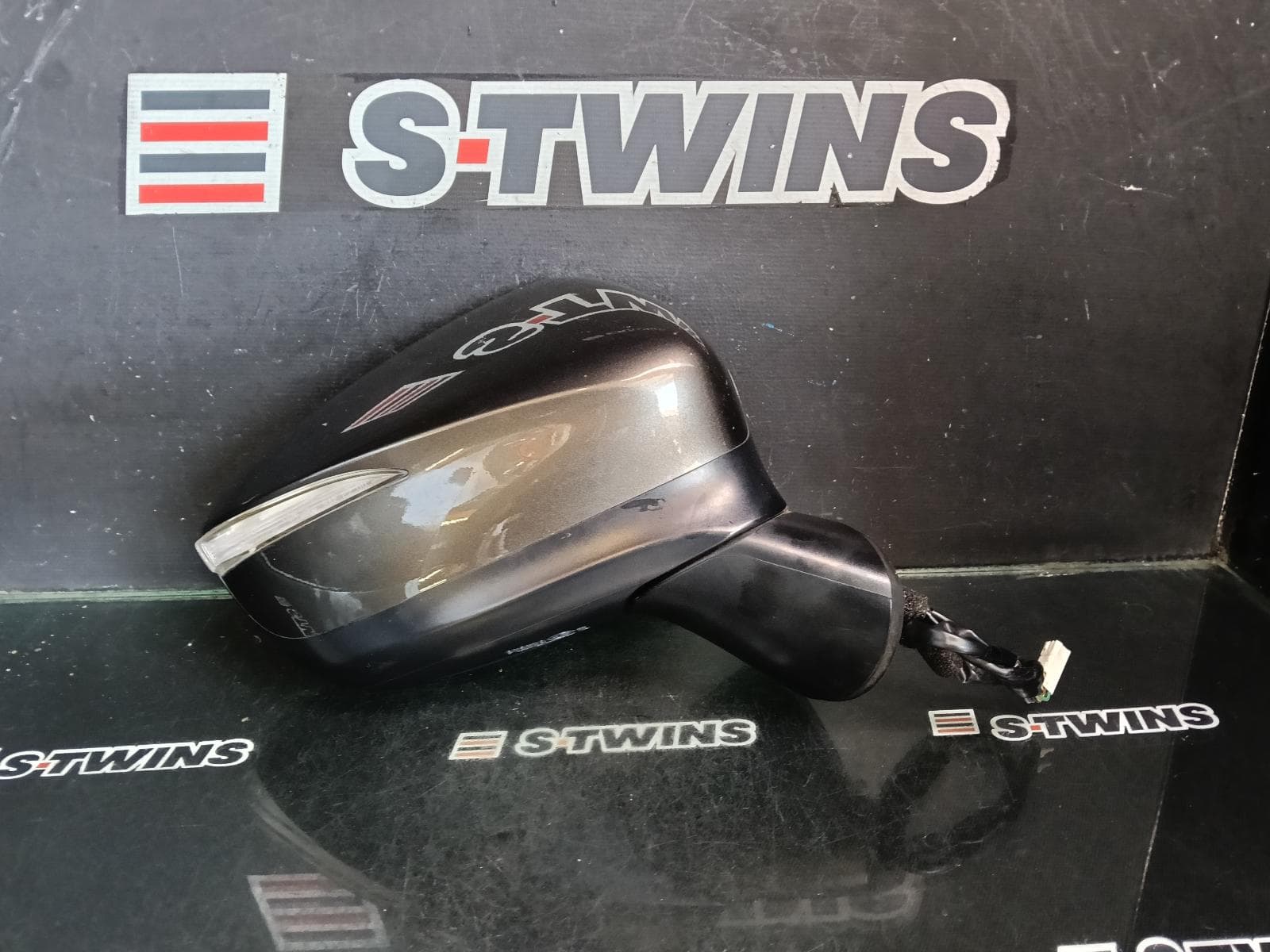 Used auto part listing image: 2015 MAZDA CX5 RIGHT DOOR MIRROR KE, W/ BLIND SPOT MONITOR TYPE, FLASHER IN BACKING, NON CAMERA TYPE, 12/14-12/16 0000380788