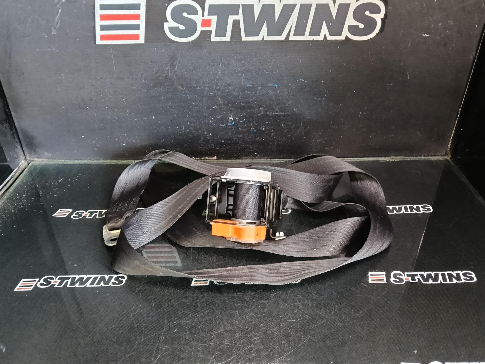 Used auto part listing image: 2015 MAZDA CX5 SEAT BELT STALK RH REAR, SEAT BELT ONLY, KE, 02/12-12/16 0000380790