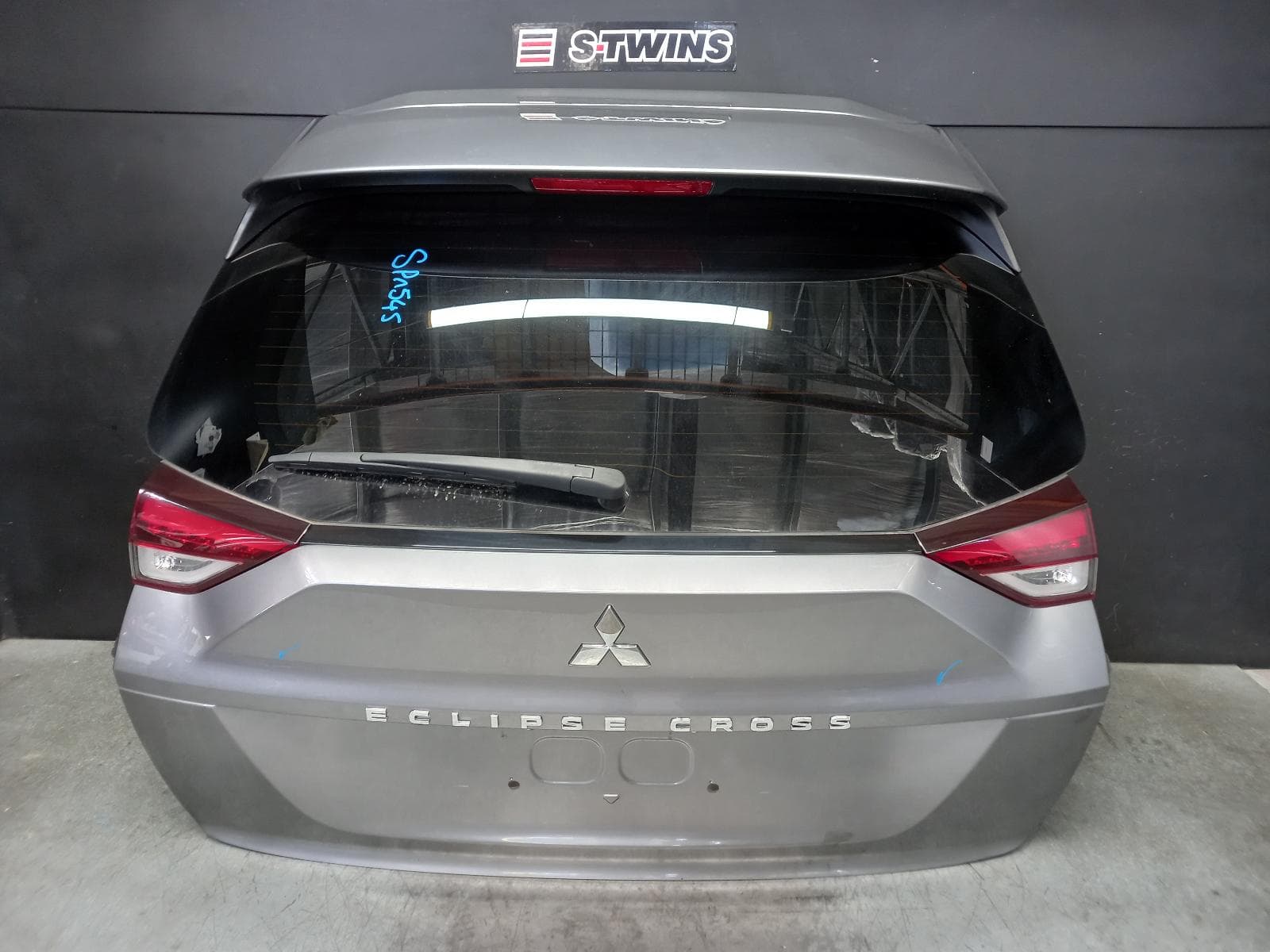 Used auto part listing image: 2021 MITSUBISHI ECLIPSE CROSS BOOTLID TAILGATE TAILGATE, NON POWER LIFTGATE TYPE, YB, 10/20- 0000382066