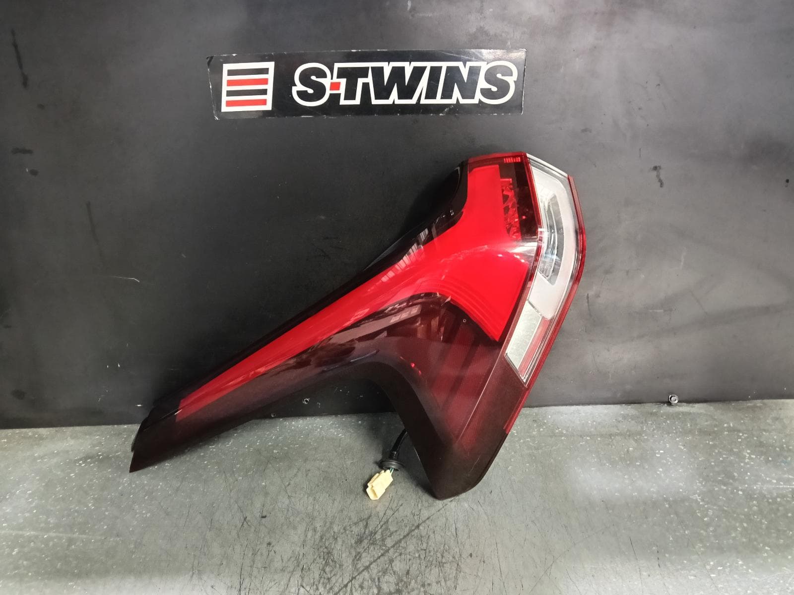 Used auto part listing image: 2021 MITSUBISHI ECLIPSE CROSS LEFT TAILLIGHT YB, IN BODY, 10/20- 0000382294