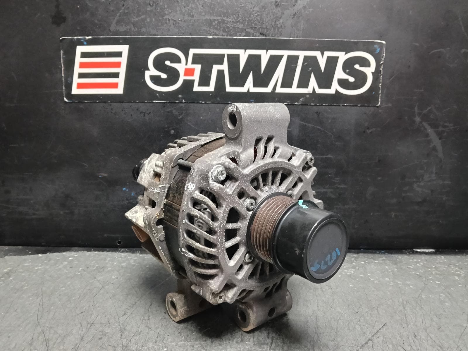 Used auto part listing image: 2010 HOLDEN COMMODORE ALTERNATOR 3.0/3.6, 140 AMPS TYPE, VE, 09/06-05/13 0000407068