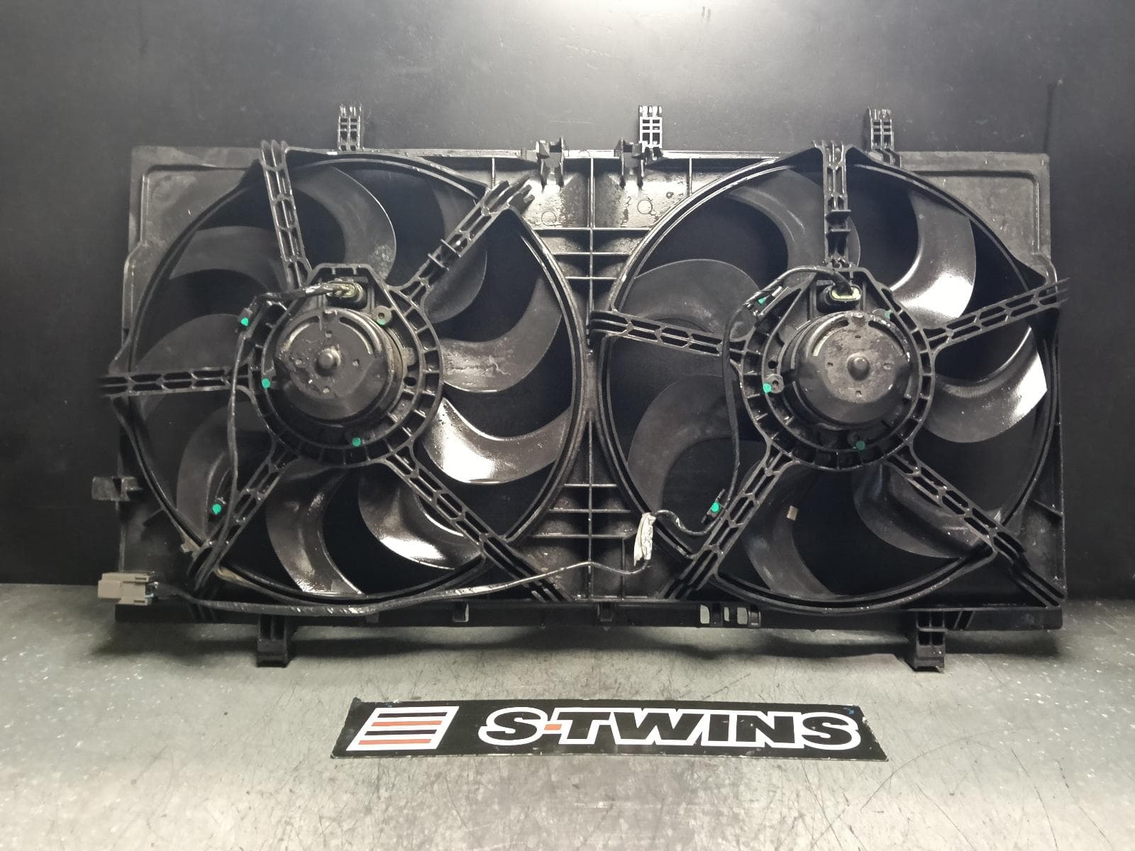 Used auto part listing image: 2010 HOLDEN COMMODORE FAN DUAL FAN ASSY, 3.0, VE, 08/09-08/10 0000407072