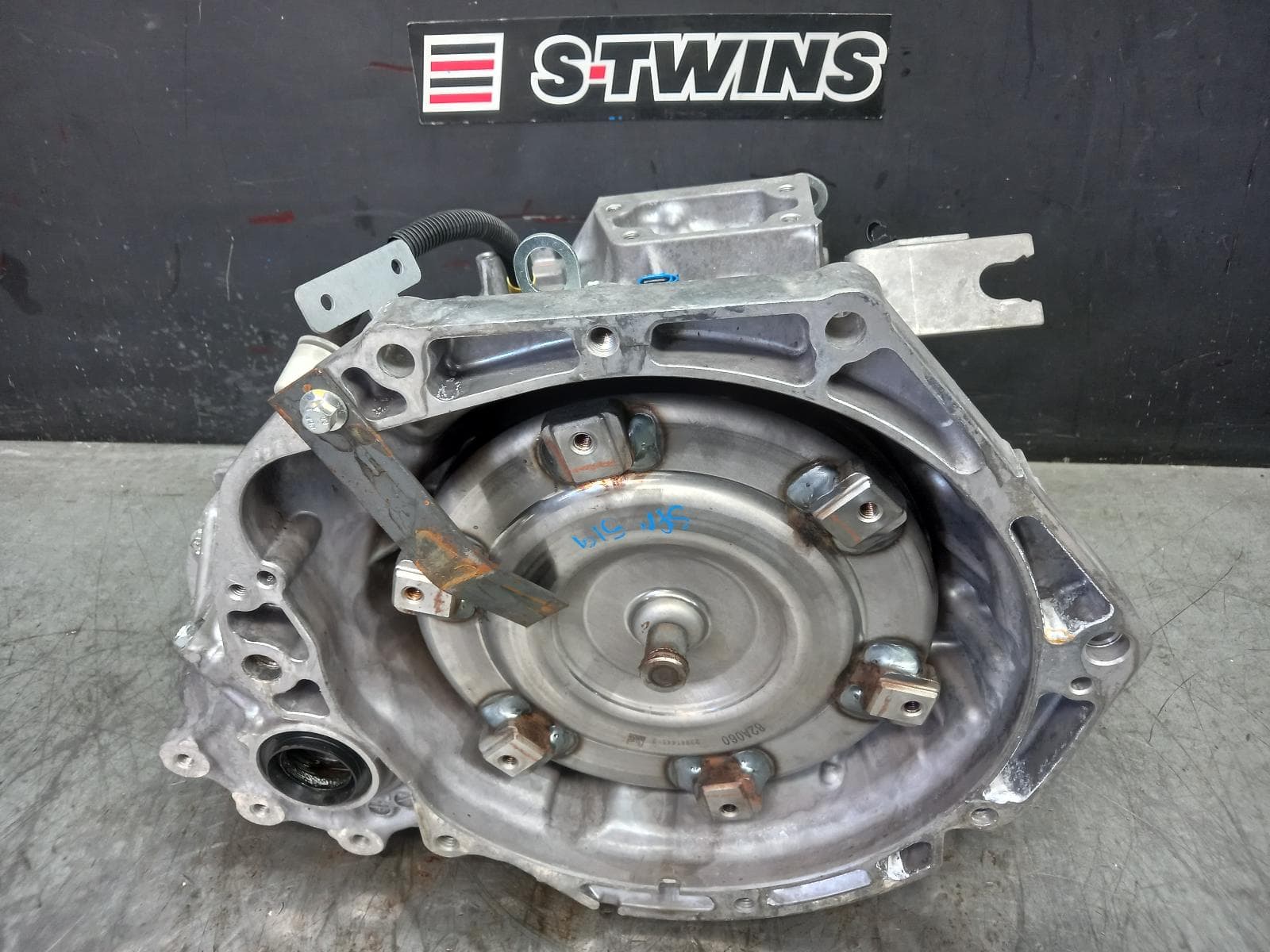 Used auto part listing image: 2020 MG ZS TRANS GEARBOX AUTO, PETROL, 1.5, ZS, 4 SPEED, AZS1, 09/17- 0000404300