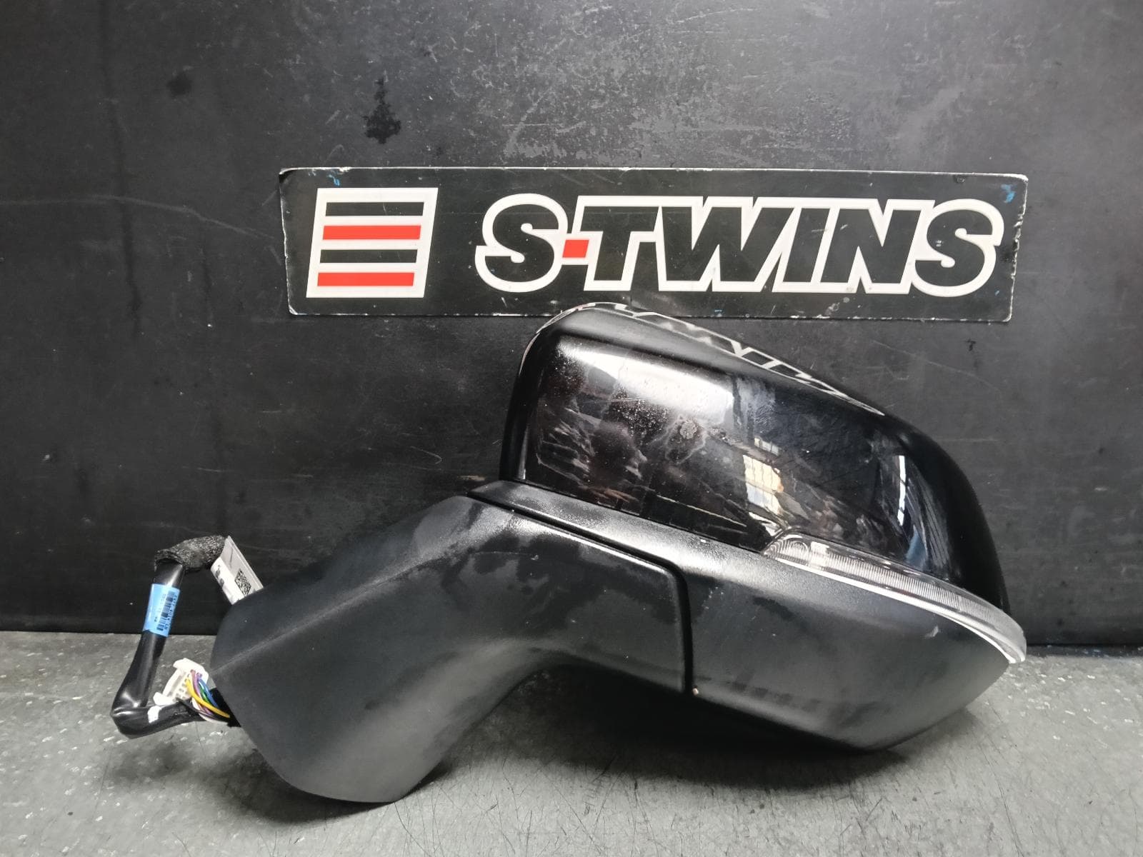 Used auto part listing image: 2025 HAVAL JOLION LEFT DOOR MIRROR A02, W/ MANUAL FOLD, NON HEATED, NON CAMERA TYPE, 04/24- 0000406653