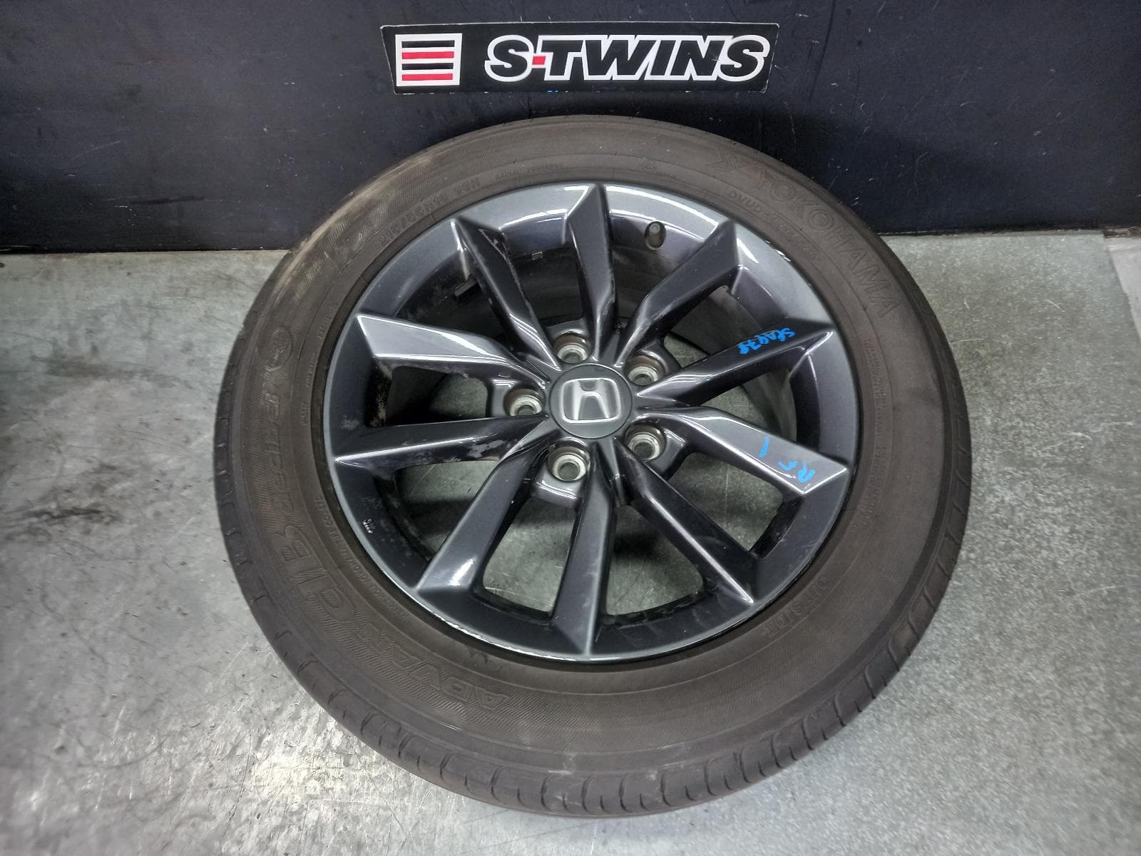 Used auto part listing image: 2020 HONDA CIVIC WHEEL MAG FACTORY, 16X7IN, VTi-S, 10TH GEN, 05/16-08/21 0000401098