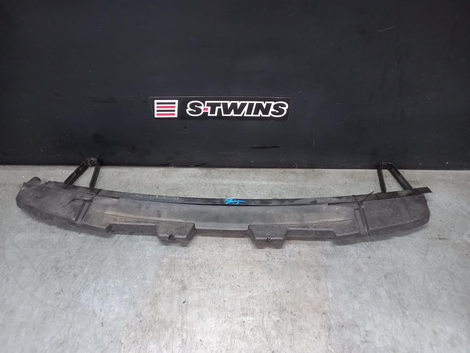 Used auto part listing image: 2014 NISSAN DUALIS F BAR REINFORC BRACK LOWER REINFORCEMENT, J10, 01/10-05/14 0000380530