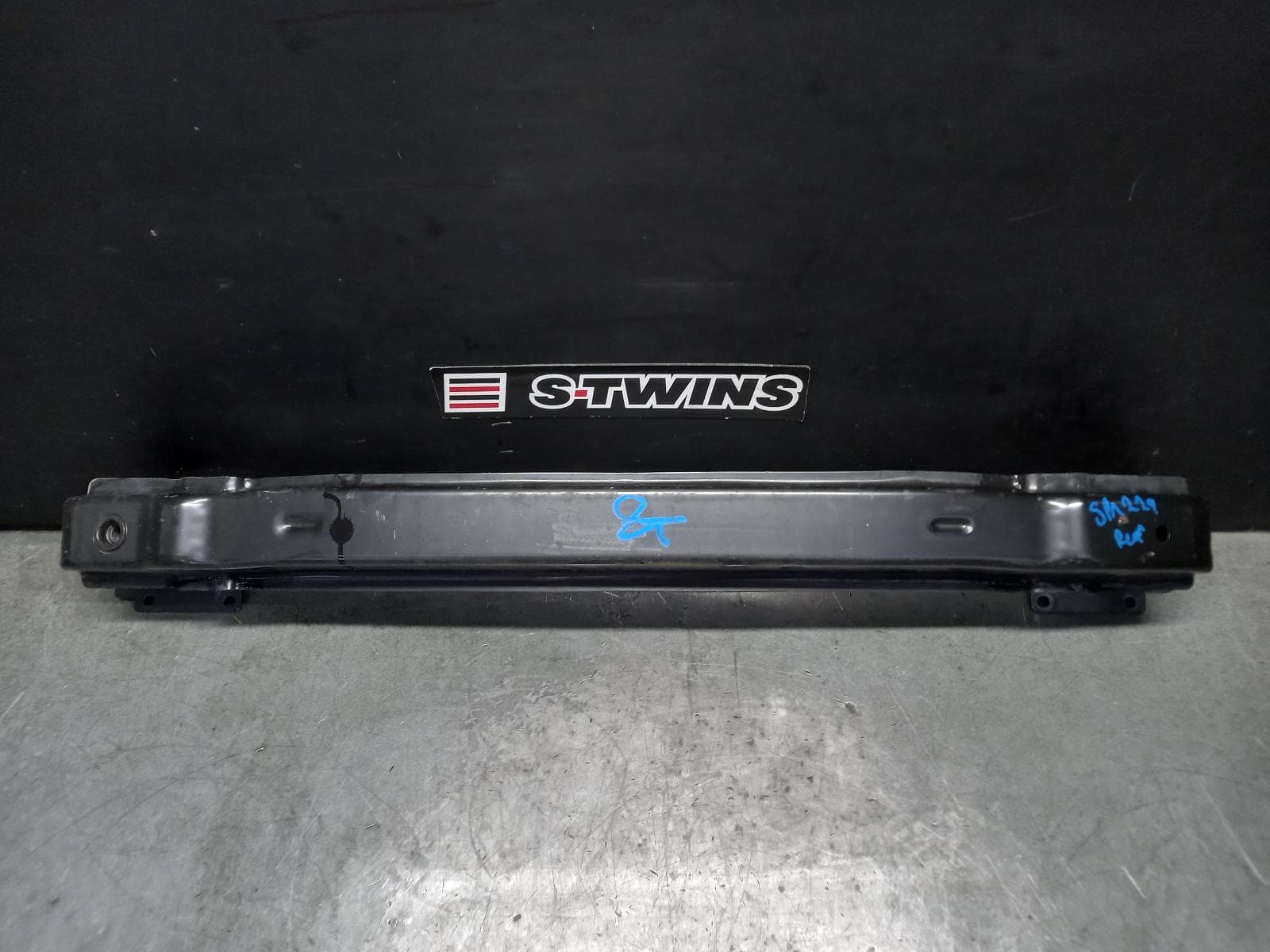 Used auto part listing image: 2016 VOLKSWAGEN PASSAT R BAR BRACKET REINFO B8/MK7, SEDAN, MAIN REINFORCEMENT, 06/15-06/22 0000400961
