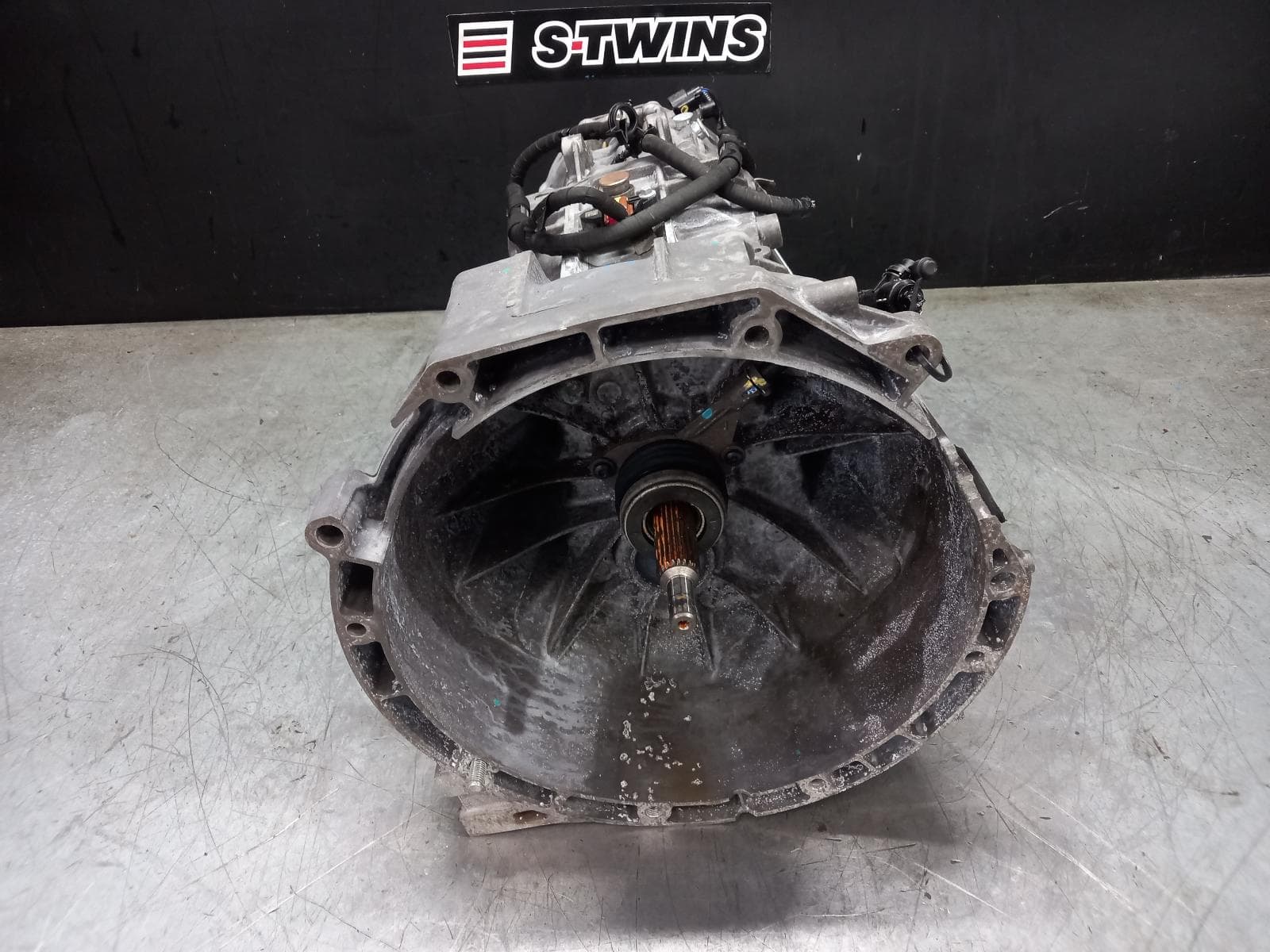 Used auto part listing image: 2018 FORD RANGER TRANS GEARBOX MANUAL, 4WD, DIESEL, 2.2/3.2, (EB3R CODE) SPLINE TYPE SELECTOR SHAFT, W/ SENSOR TYPE, NO TRANSFER CASE, W/ START/STOP SYSTEM, PX SERIES 1-3, 06/18-04/22 0000387368