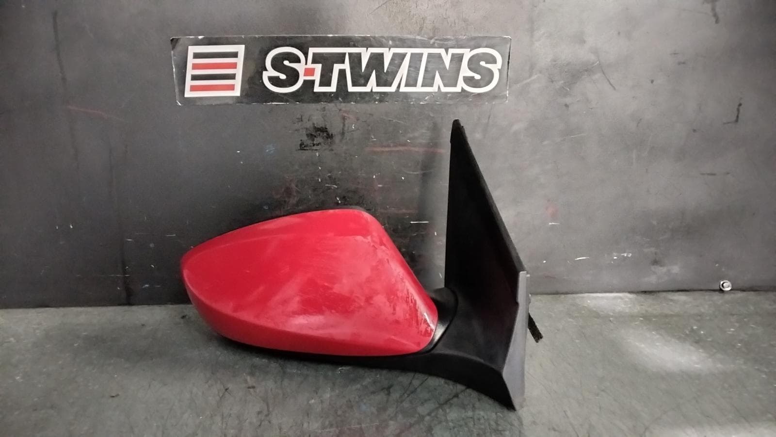 Used auto part listing image: 2014 HYUNDAI I30 RIGHT DOOR MIRROR GD, WAGON (CZECH VIN TMAD), MANUAL FOLDING, 03/12-12/16 0000389929