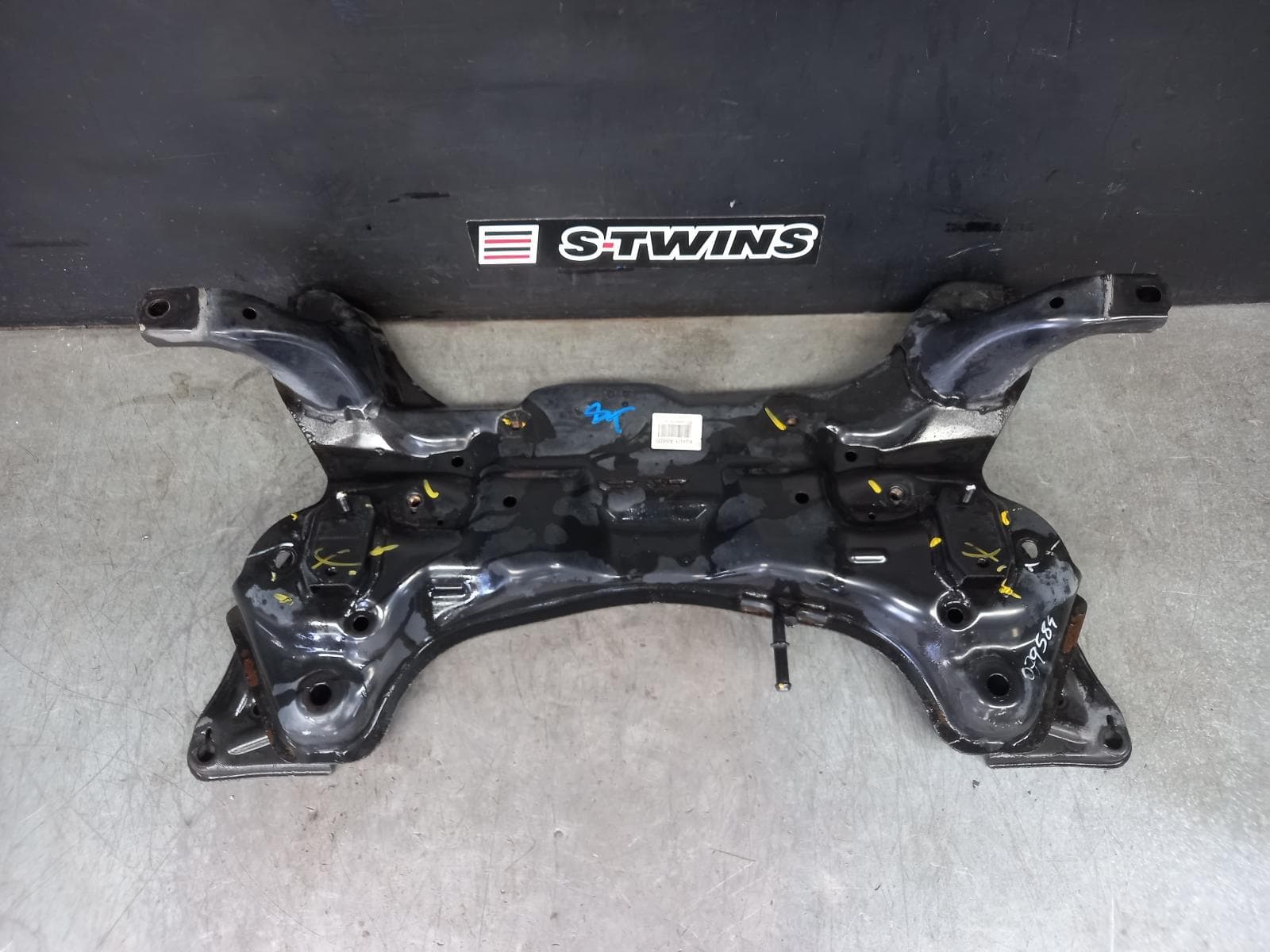 Used auto part listing image: 2014 HYUNDAI I30 FRT XMEMBER CRADLE GD, 1.6, PETROL, WAGON, 12/12-01/15 0000389933