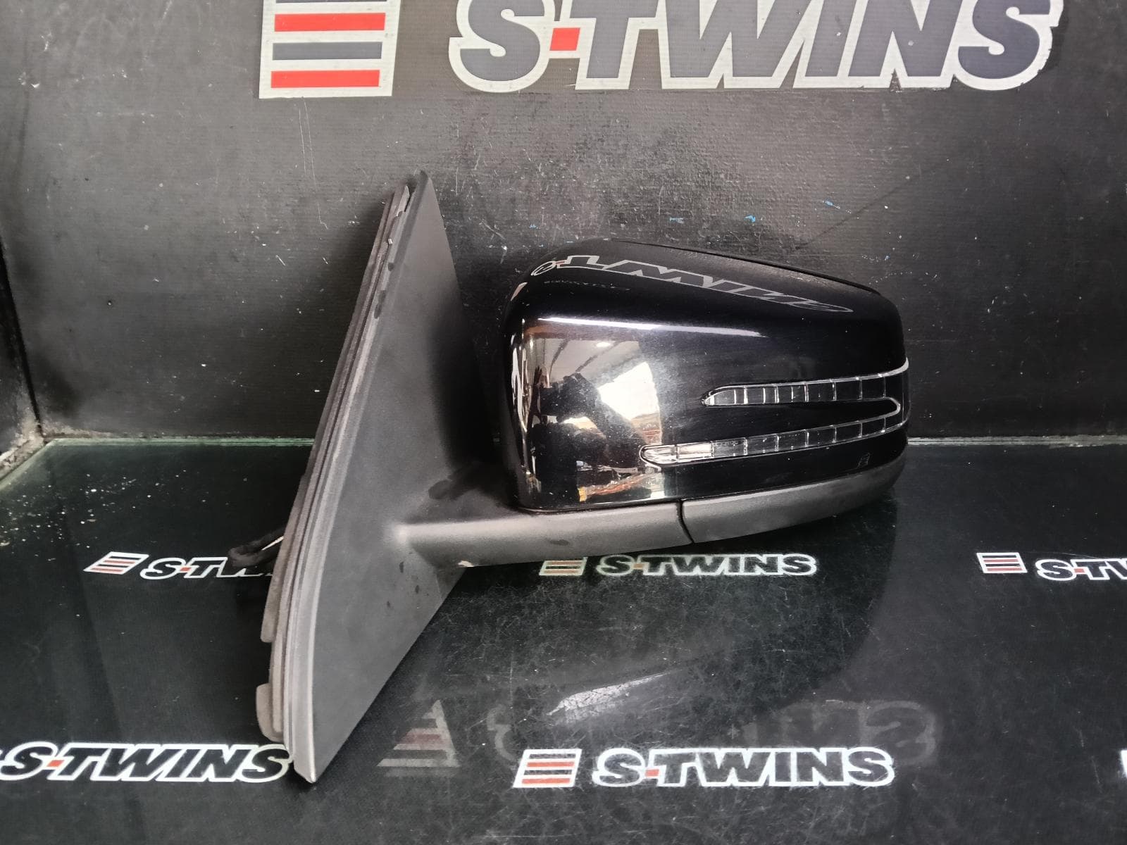 Used auto part listing image: 2013 MERCEDES A CLASS LEFT DOOR MIRROR W176, POWER FOLD, NON BLIND SPOT, NON MEMORY, AUTO DIM TYPE, 09/12-03/18 0000386943