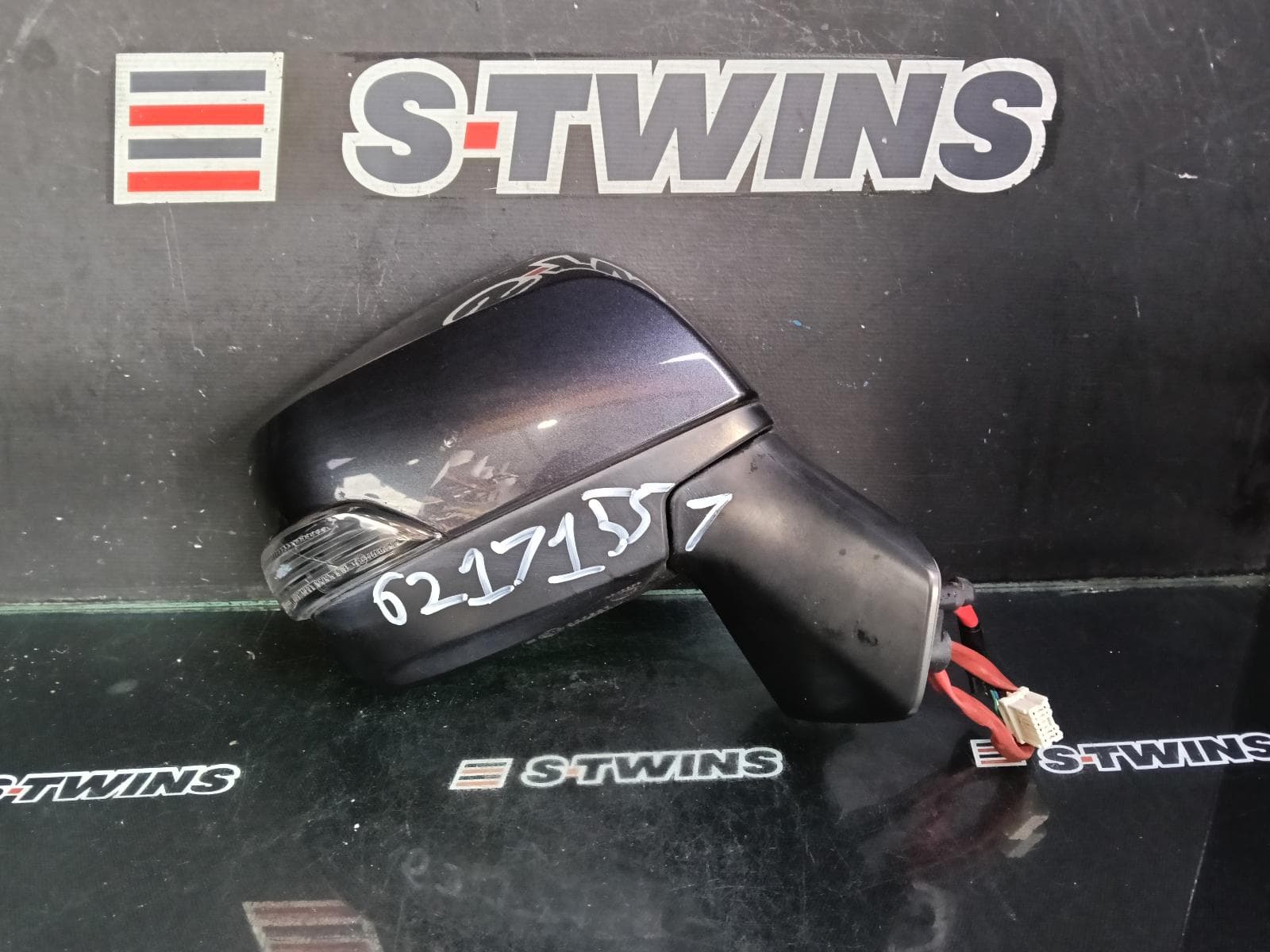 Used auto part listing image: 2013 SUBARU FORESTER RIGHT DOOR MIRROR SJ, W/ FLASHER, NON HEATED, NON BLINDSPOT, (5 WIRE), 09/12-08/18 0000381854
