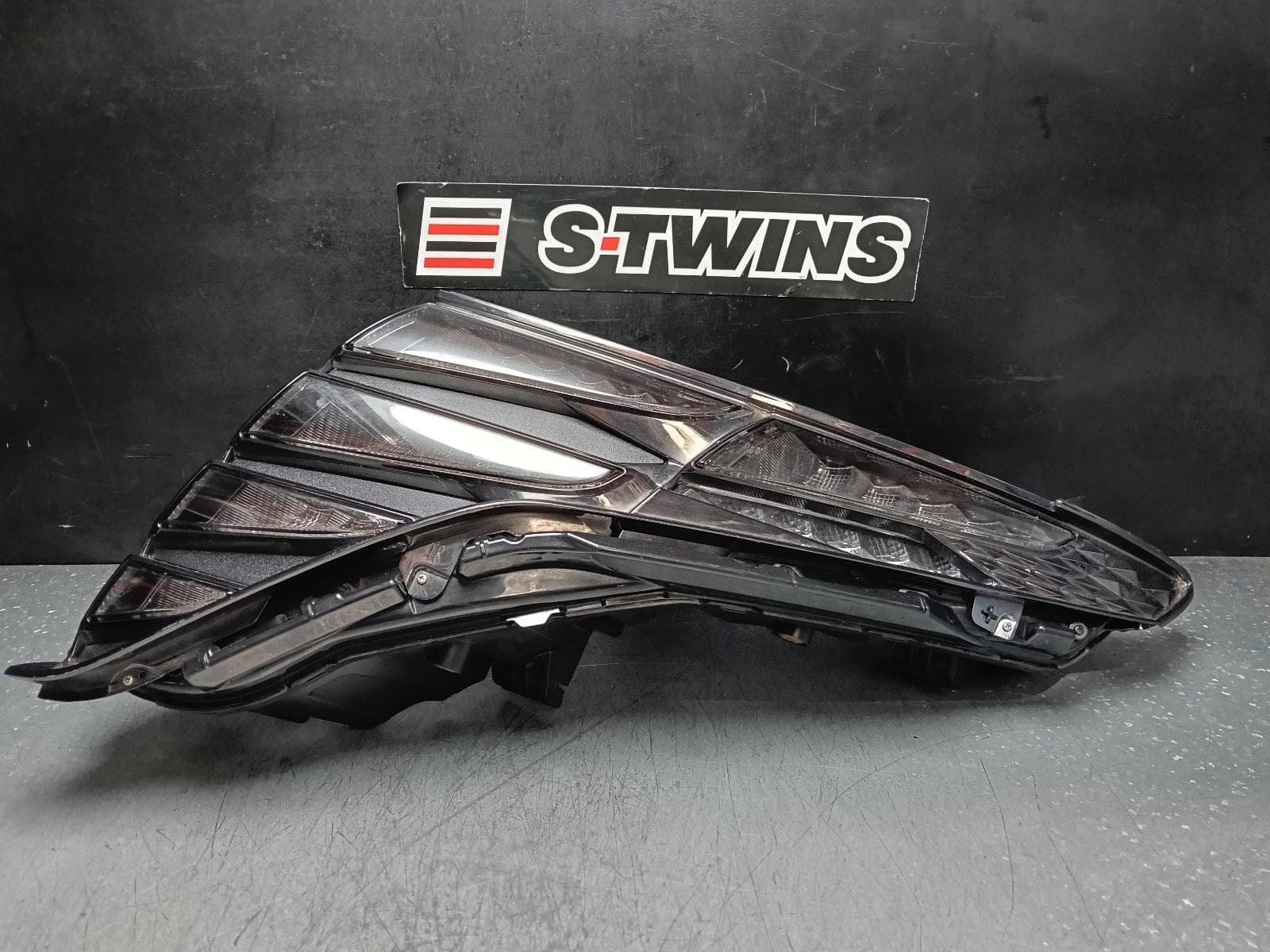 Used auto part listing image: 2024 HYUNDAI TUCSON DAYTIME RUNNING LAMP, NON N LINE, NX4, 02/21-01/24 0000381701