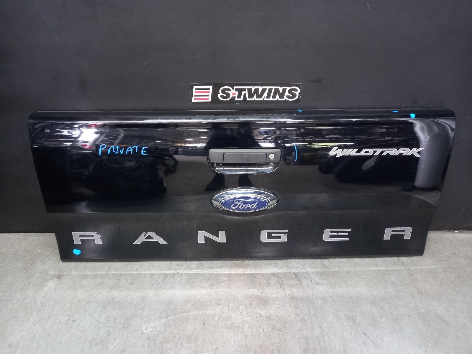 Used auto part listing image: 2017 FORD RANGER BOOTLID TAILGATE PX SERIES 1-2, TAILGATE, W/ CAMERA, NON TONNEAU BUTTON TYPE, 06/11-06/18 0000384595