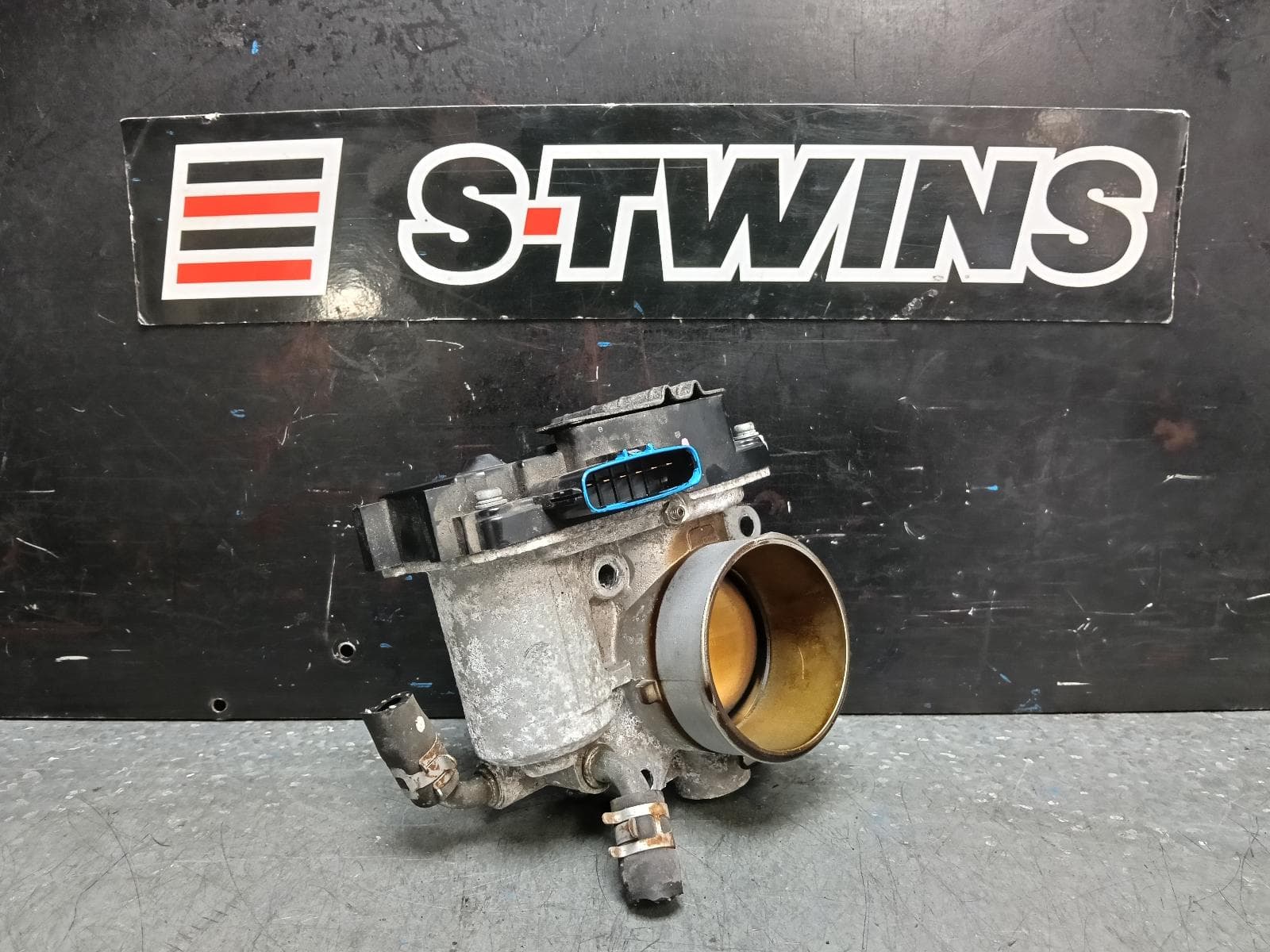 Used auto part listing image: 2011 MITSUBISHI LANCER THROTTLE BODY 2.4, PETROL, 4B12, CJ-CF, 07/07-12/17 0000390582