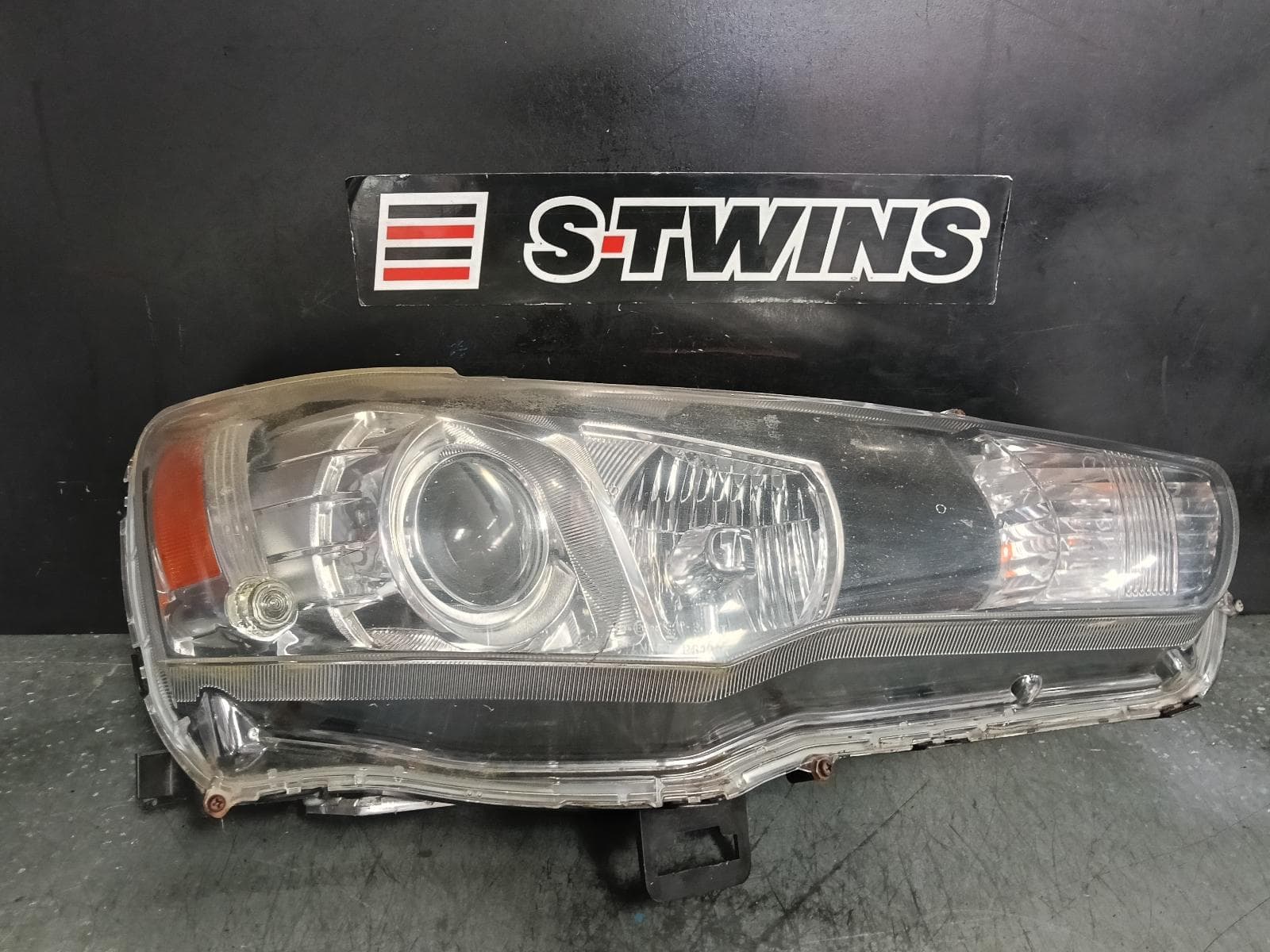 Used auto part listing image: 2011 MITSUBISHI LANCER RIGHT HEADLAMP CJ, SEDAN, XENON TYPE, 07/07-10/15 0000390587