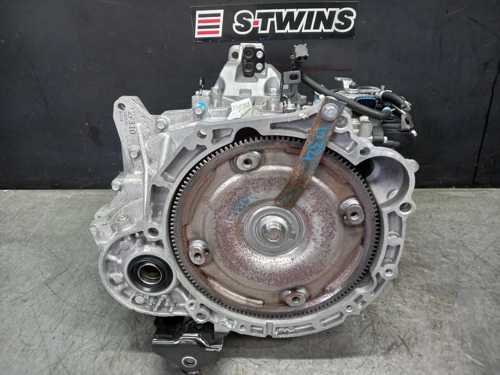 Used auto part listing image: 2024 KIA CERATO TRANS GEARBOX AUTO, 6 SPEED, PETROL, 2.0, G4NA, BD, 04/18-09/24 0000405318