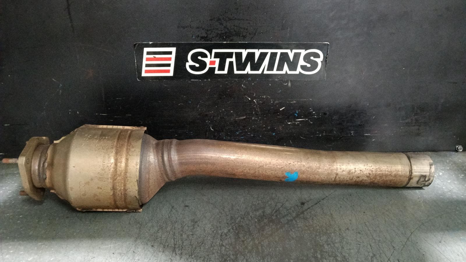 Used auto part listing image: 2017 AUDI Q3 CATALYTIC CONVERTER UNDER CAR-CAT TYPE, 2.5, PETROL, CTSA/CZGA/CZGB/DAZA CODE, RH SIDE, 11/13-12/18 0000399909