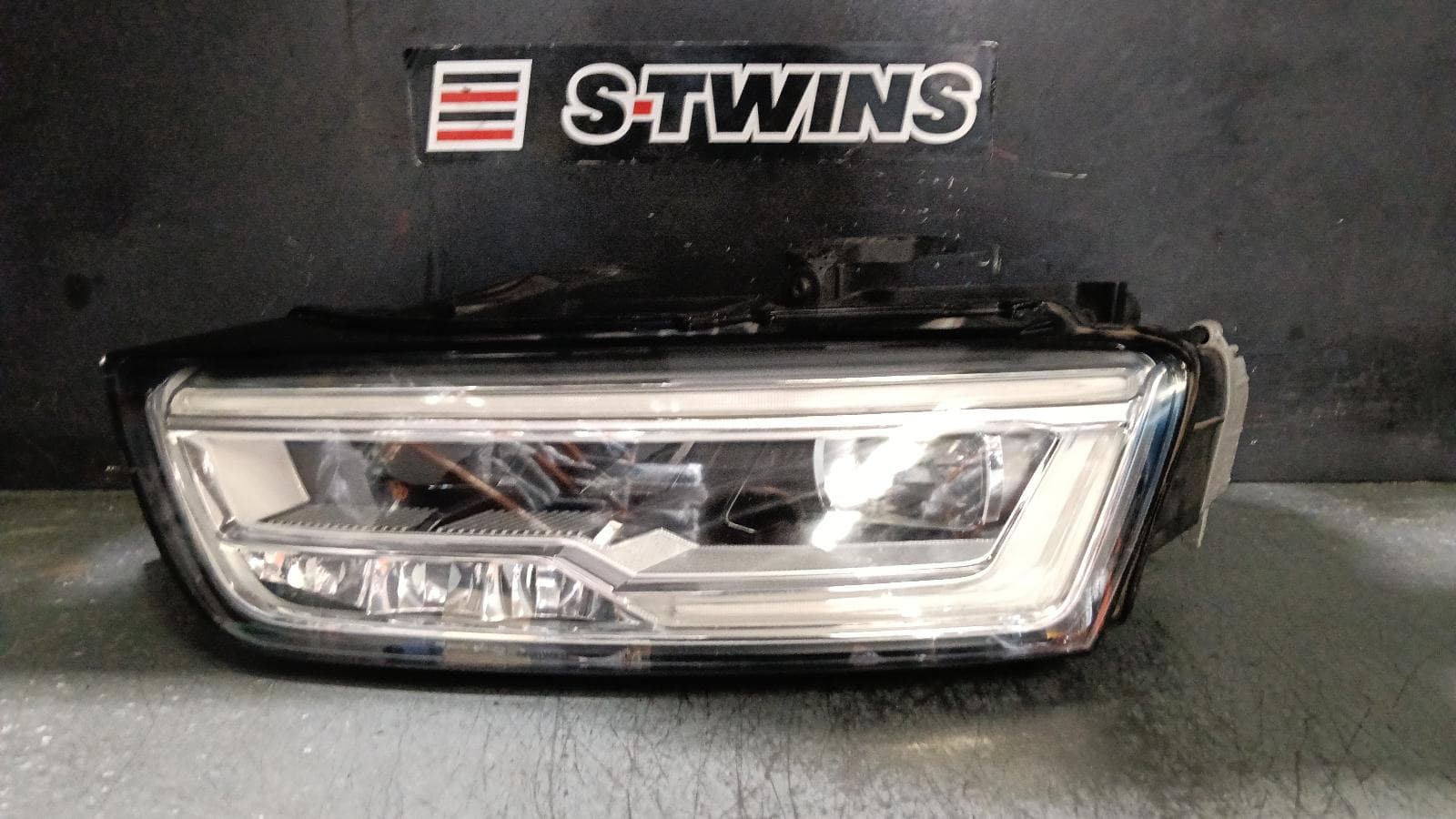 Used auto part listing image: 2017 AUDI Q3 LEFT HEADLAMP 8U, RSQ3, LED TYPE, 11/14-12/18 0000399926