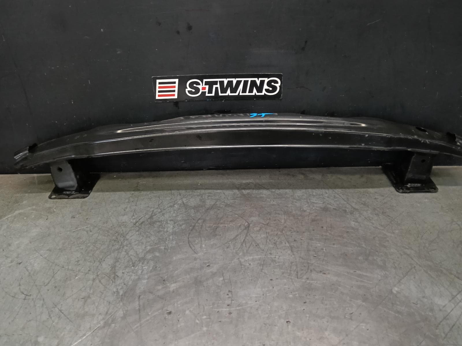 Used auto part listing image: 2017 AUDI Q3 R BAR BRACKET REINFO MAIN REINFORCEMENT, 8U, Q3/RSQ3, 03/12-12/18 0000399929