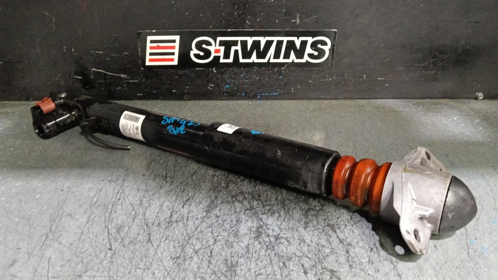 Used auto part listing image: 2017 AUDI Q3 SHOCK ABSORBER REAR (LH SIDE), 8U, AWD, ELECTRIC TYPE, 11/13-12/18 0000399940