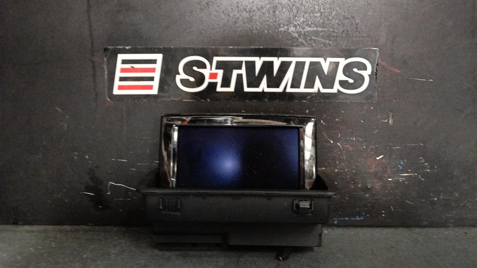 Used auto part listing image: 2017 AUDI Q3 SCREEN/DISPLAY, 8U, 03/12-12/18 0000399930