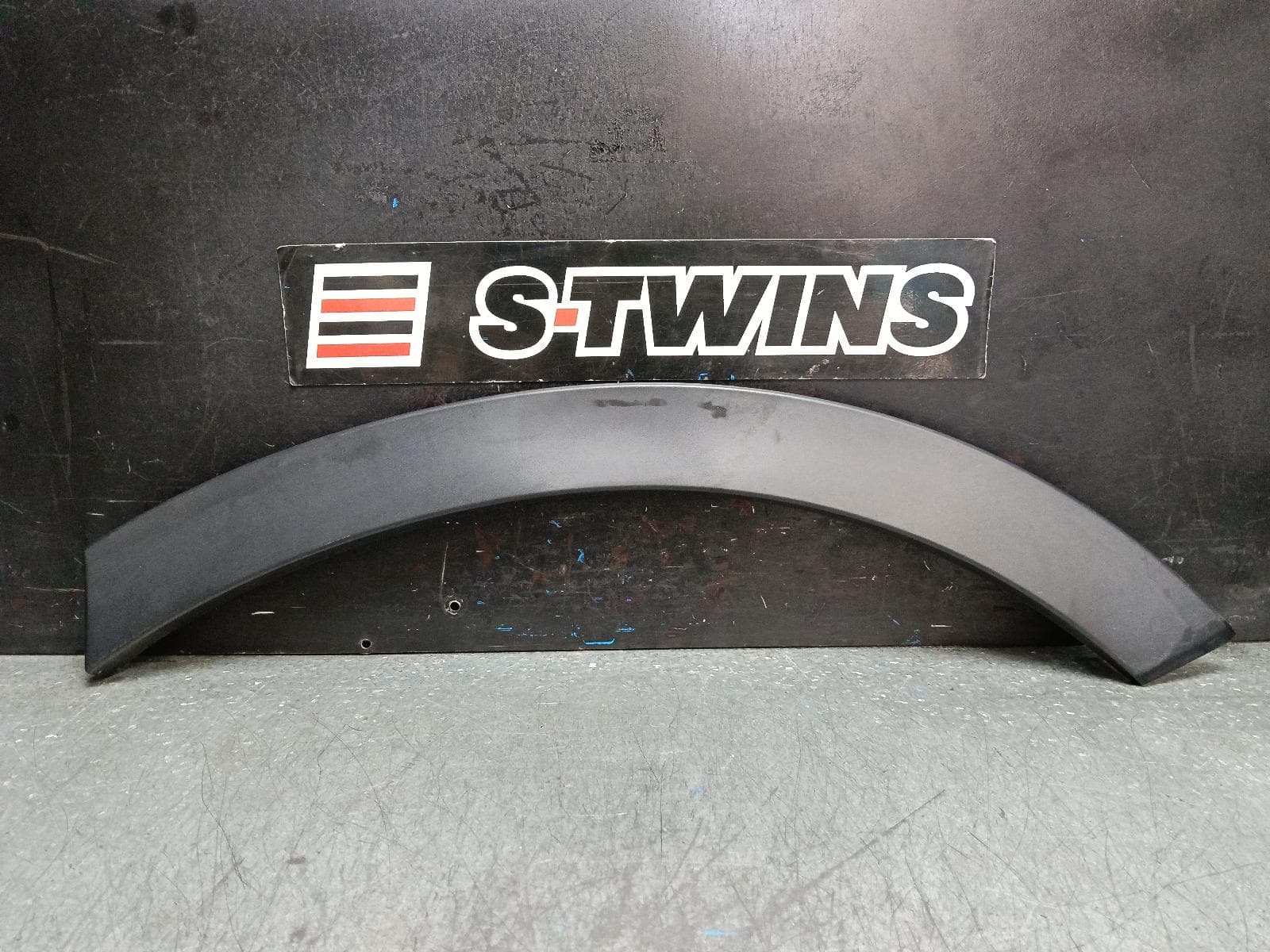 Used auto part listing image: 2022 HONDA CRV WHEEL ARCH FLARE LH REAR, RW, 05/17-08/23 0000391709