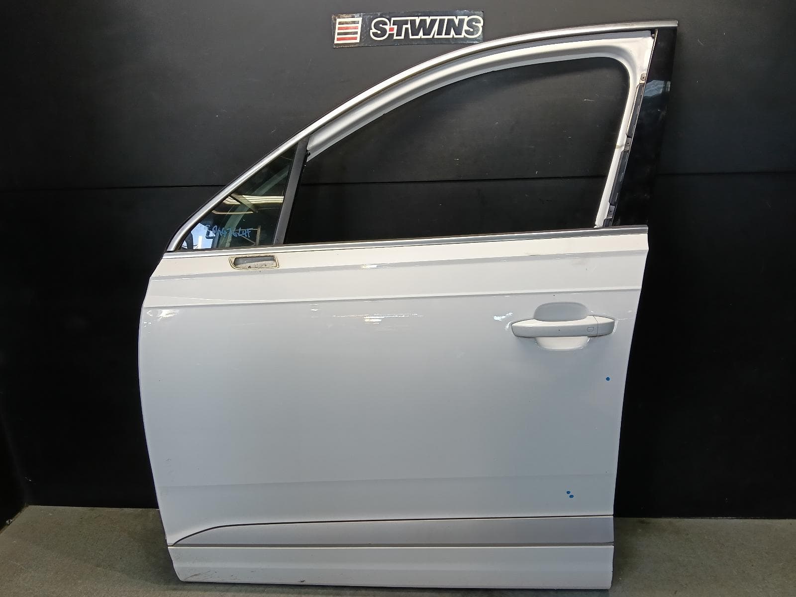 Used auto part listing image: 2018 AUDI Q7 LEFT FRONT DOOR 4M, 07/15-03/20 0000405271