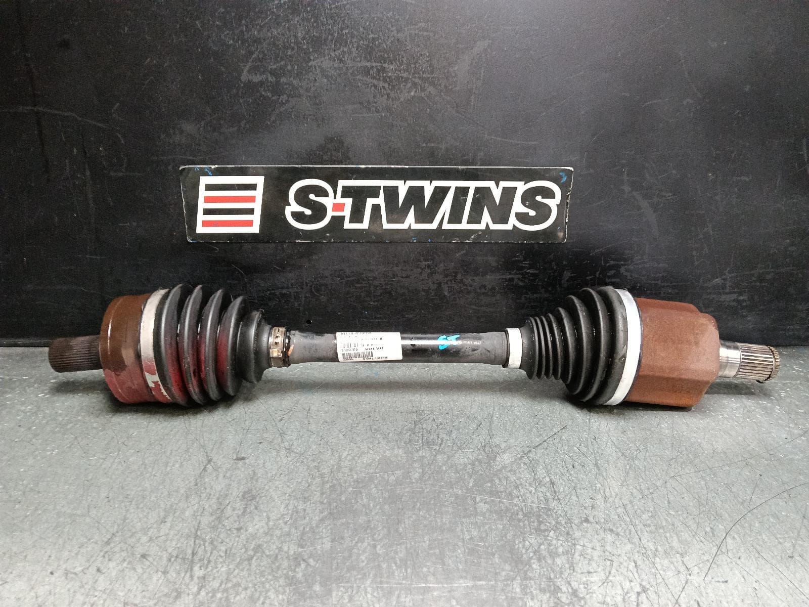 Used auto part listing image: 2018 AUDI Q7 LEFT DRIVESHAFT FRONT, 3.0, DIESEL, CZZA/CRTC/DHXC/DHXA CODE, 4M, 09/15- 0000404928