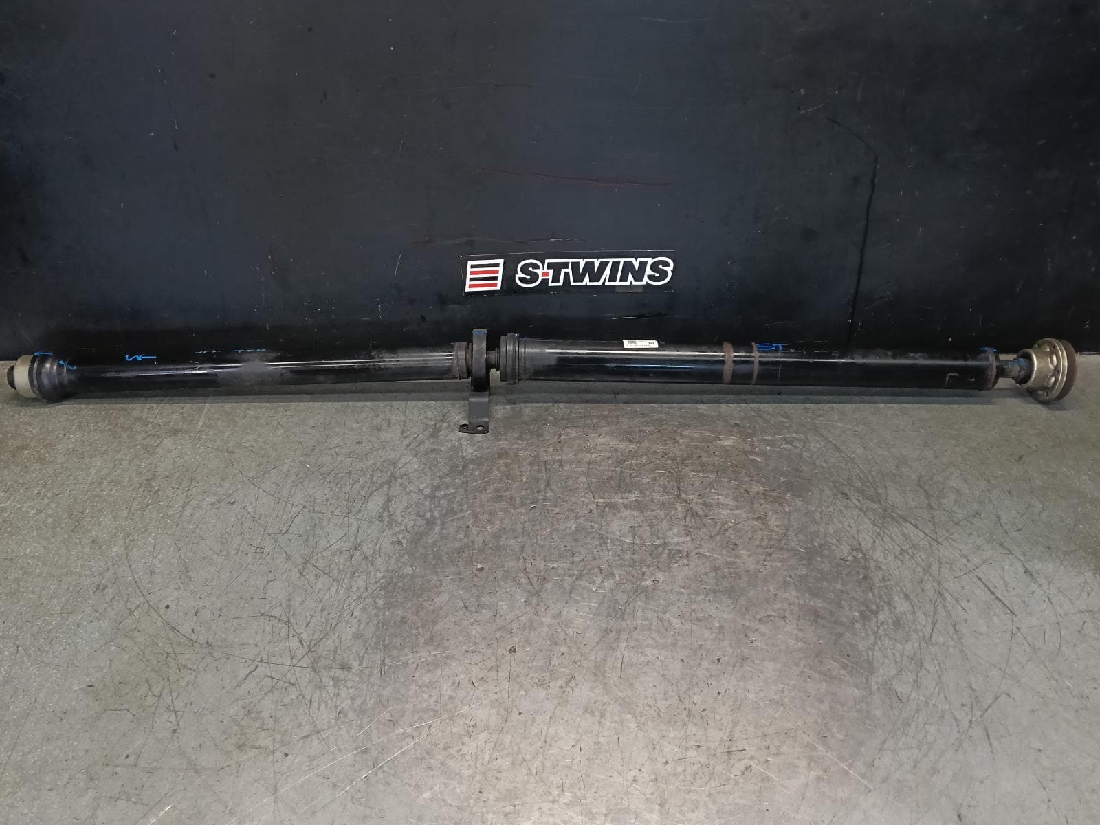 Used auto part listing image: 2018 AUDI Q7 REAR PROP SHAFT 3.0, DIESEL, 4M, 07/15-03/20 0000405291
