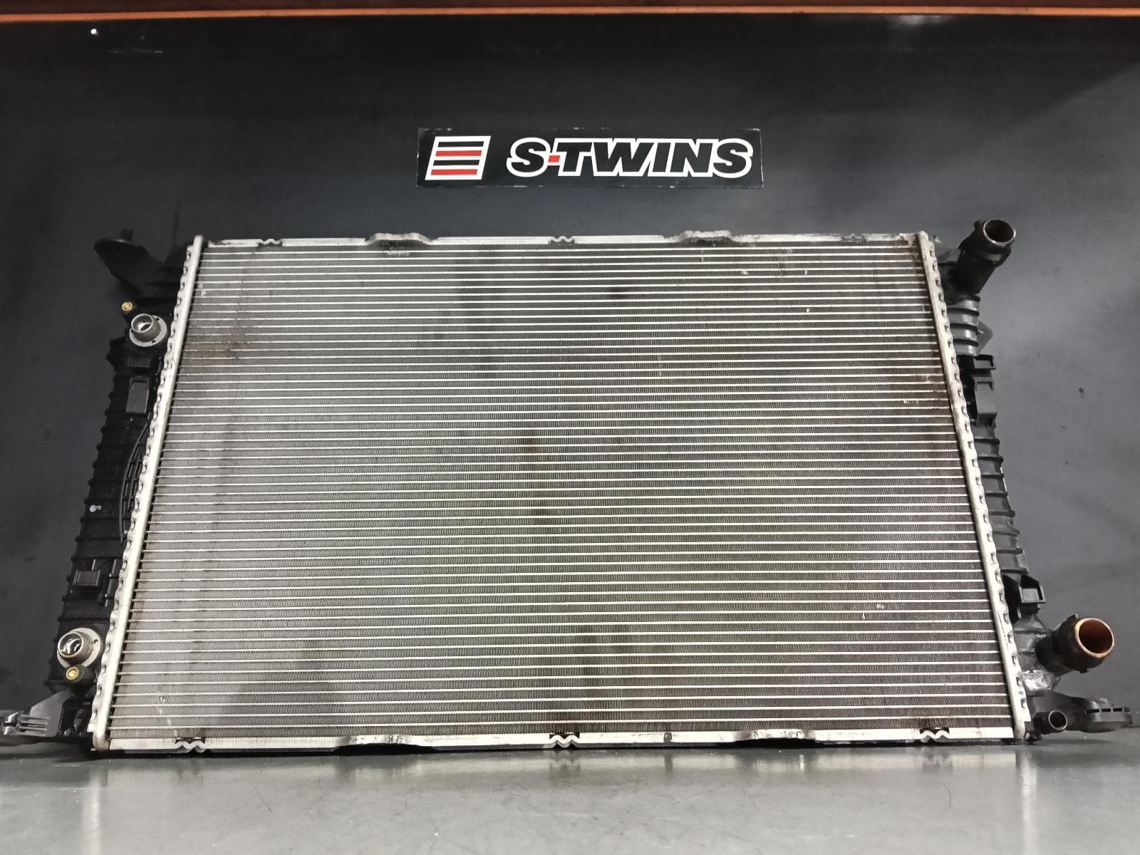 Used auto part listing image: 2013 AUDI Q5 RADIATOR AUTO, 2.0, PETROL, 8R, CNCD/CNCE CODE, 11/12-01/17 0000380237